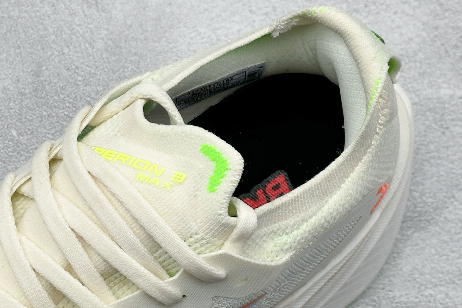 210 Z版Brooks布鲁克斯 Hyperion 3 网面耐磨透气休闲跑步鞋 110467-1D-182