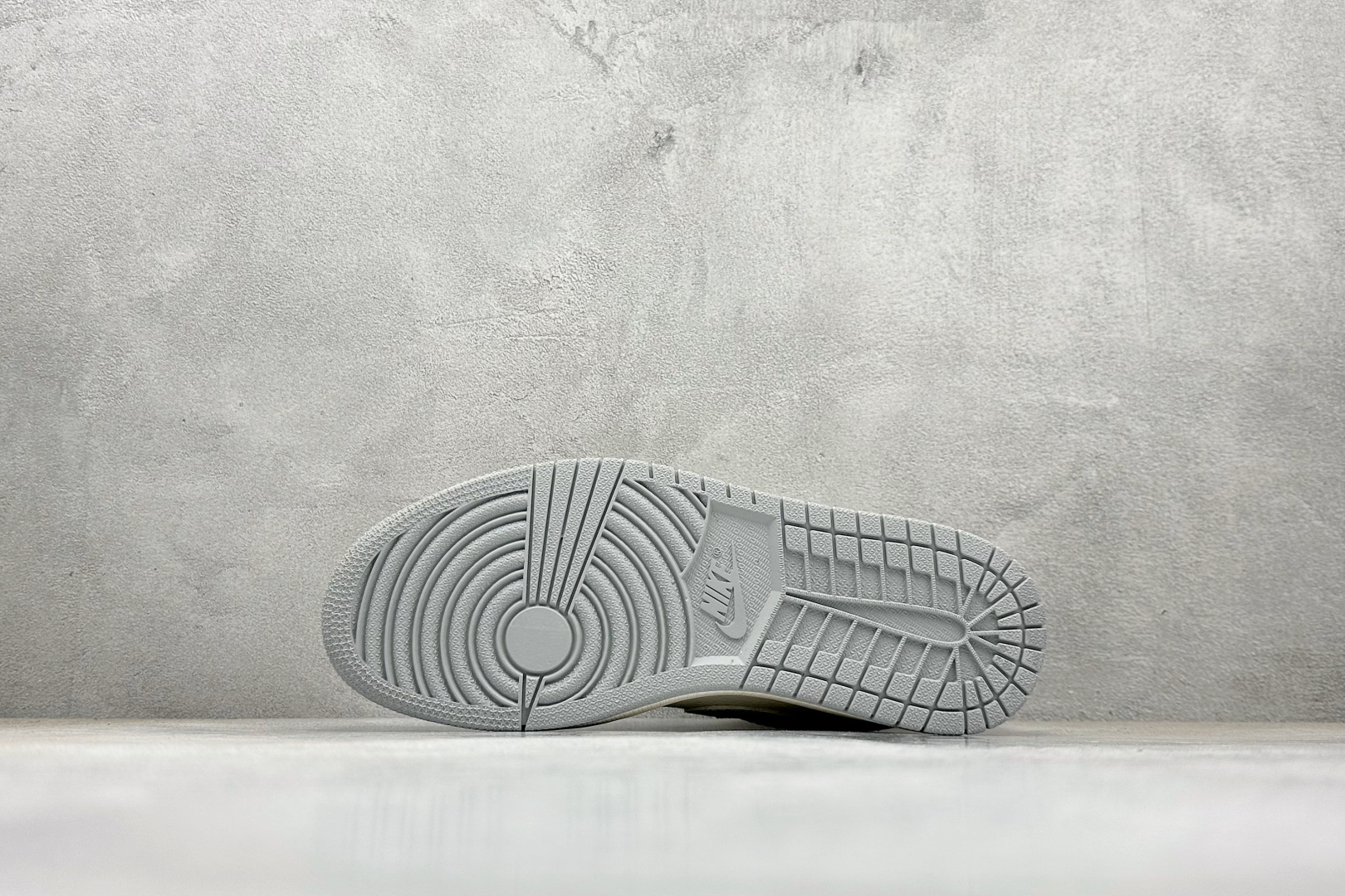 XC版Nike Jordan Air Jordan 1“Supreme联名——米白彩勾” 高端定制 低帮 复古 减震 防滑 耐磨 篮球鞋 LR8888-014-High Quatity Cheap Brand wholesale wholesaler seller Clothes Bags handbags Sneakers Top Fashion Clothing Shoes from China Factory Chinese suppliers best Quality Beautiful Price XC版Nike Jordan Air Jordan 1“Supreme联名——米白彩勾” 高端定制 低帮 复古 减震 防滑 耐磨 篮球鞋 LR8888-014