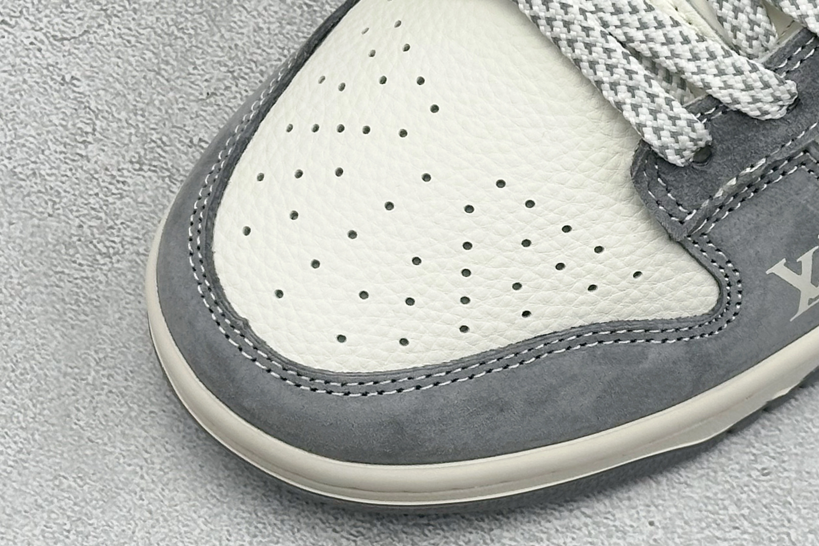 XC版Nike SB Dunk Low 联名 灰猪八红标 周年高端定制 低帮休闲板鞋 CX5050-Y13