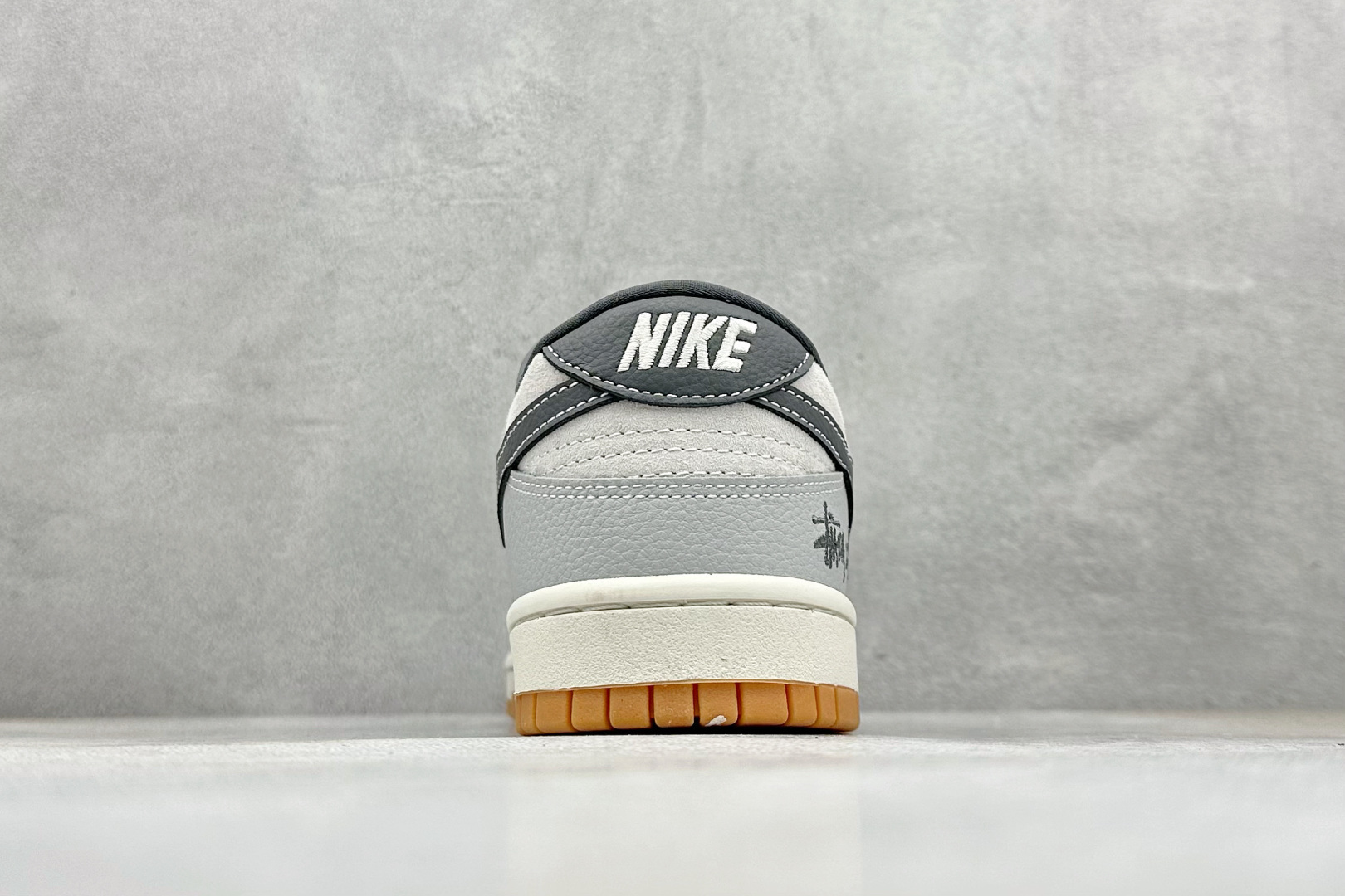 SC版Nike SB Dunk Low 联名 石墨灰 高端定制 低帮休闲板鞋 SG6688-006
