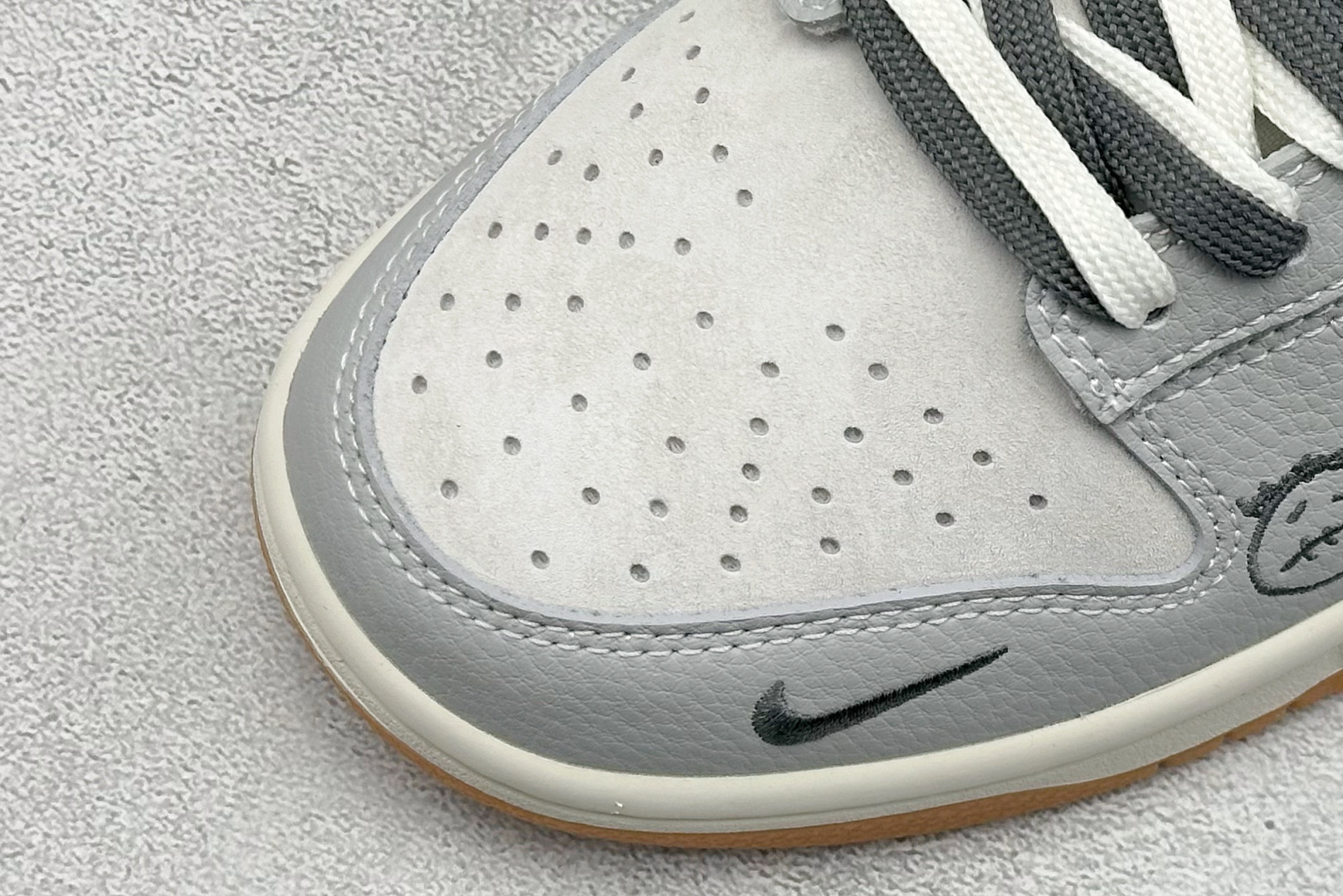 SC版Nike SB Dunk Low 联名 石墨灰 高端定制 低帮休闲板鞋 SG6688-006