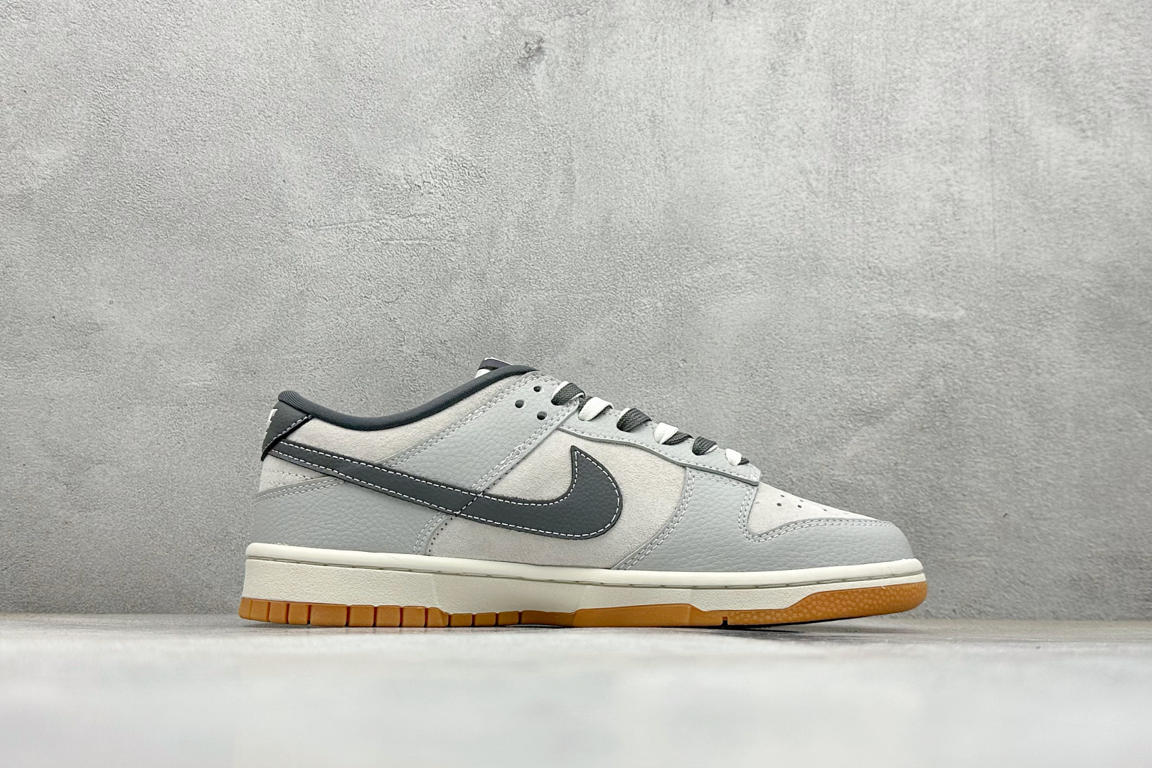 SC版Nike SB Dunk Low 联名 石墨灰 高端定制 低帮休闲板鞋 SG6688-006