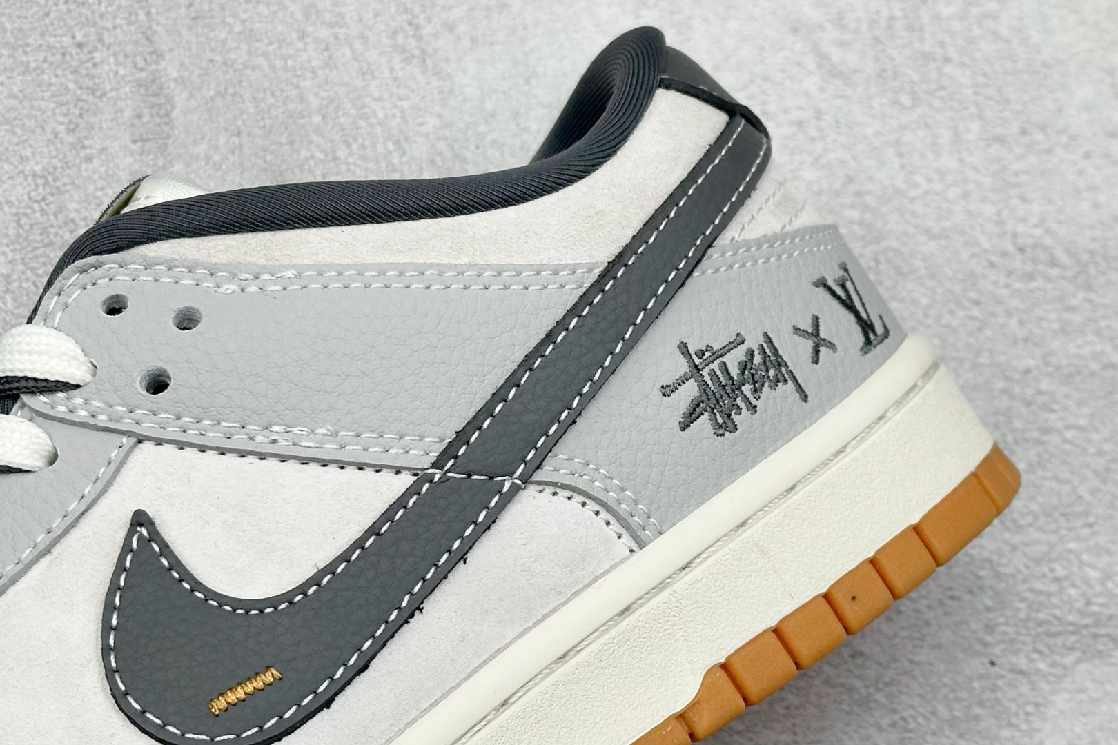 SC版Nike SB Dunk Low 联名 石墨灰 高端定制 低帮休闲板鞋 SG6688-006