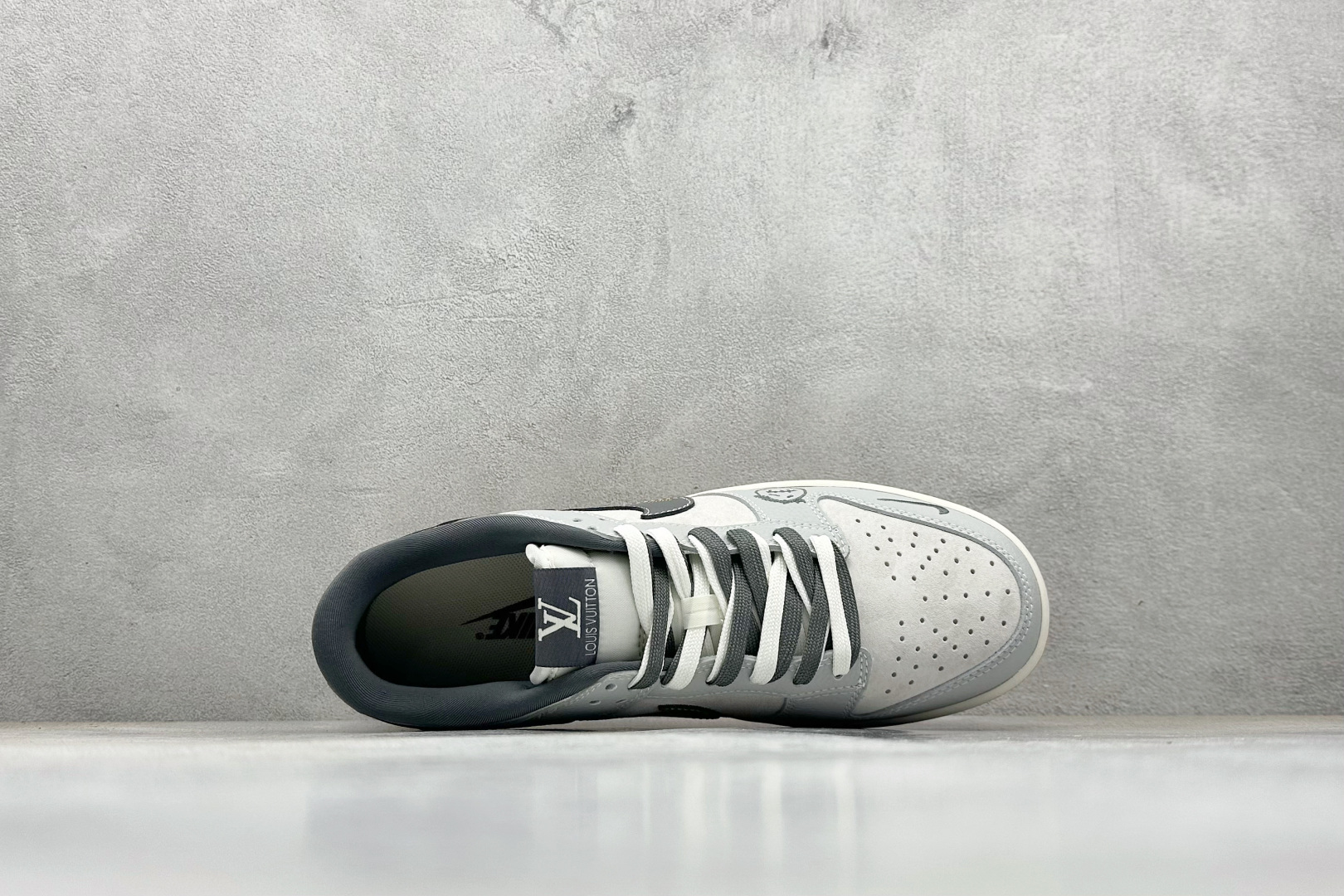 SC版Nike SB Dunk Low 联名 石墨灰 高端定制 低帮休闲板鞋 SG6688-006