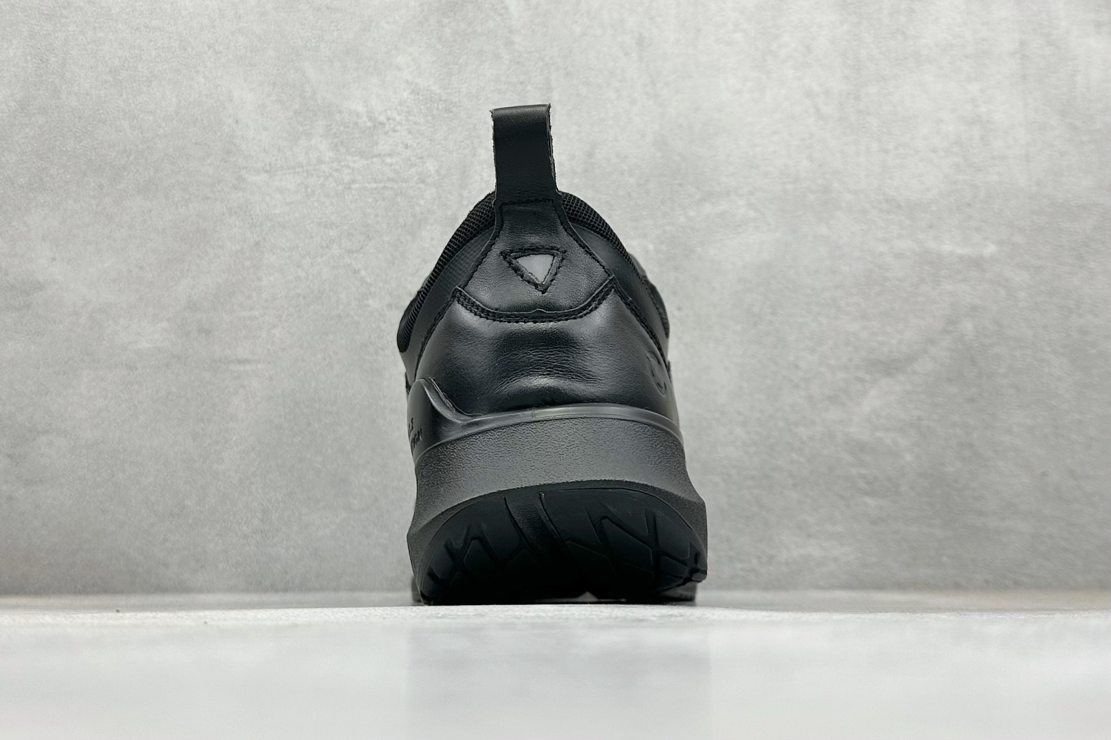 280 Ecco/爱步 Biom 2.2系列旋转扣皮面经典百搭时尚休闲鞋 830864