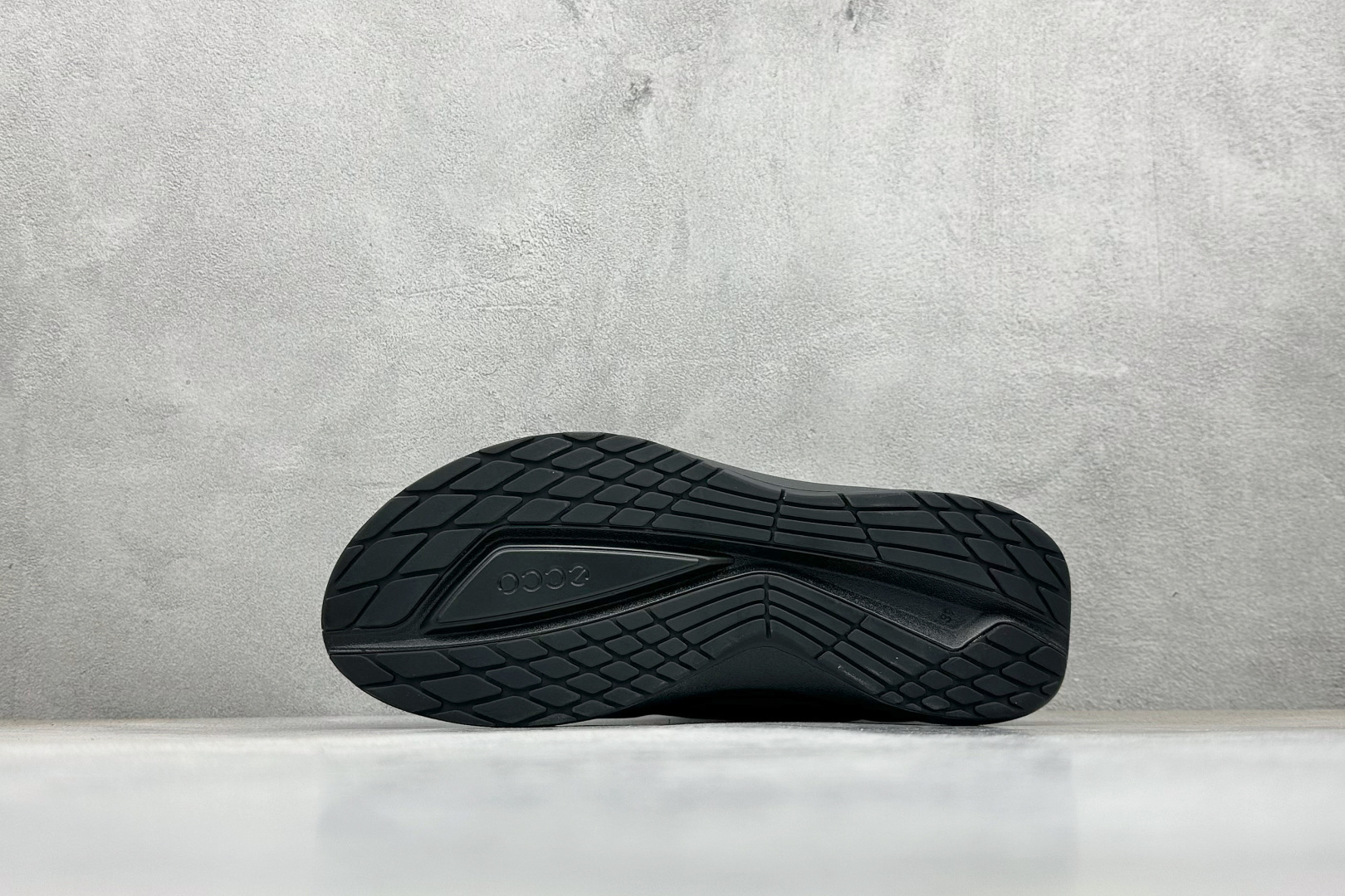 280 Ecco/爱步 Biom 2.2系列旋转扣皮面经典百搭时尚休闲鞋 830864