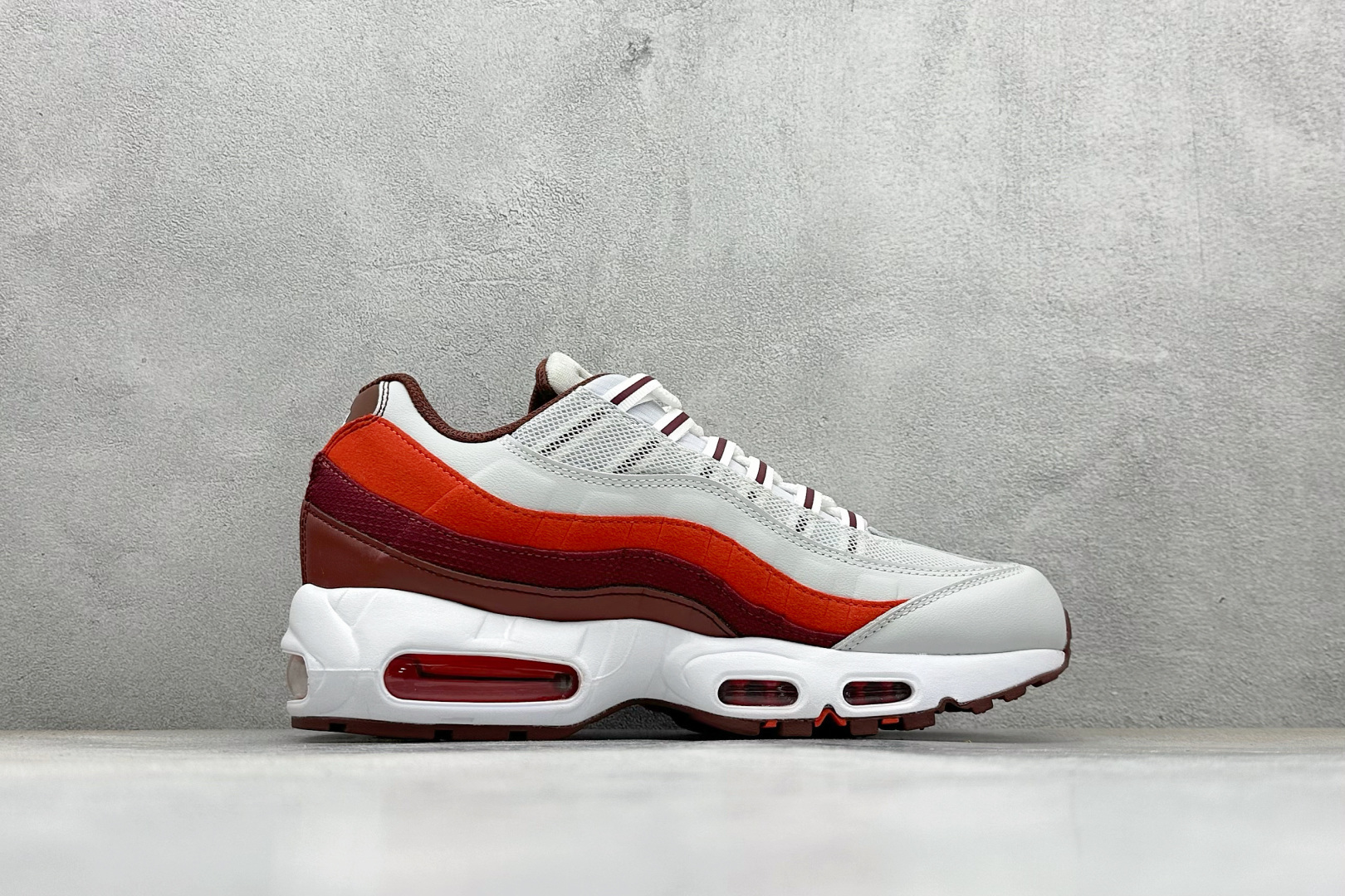 Nike Air 95 复古减震气垫跑鞋 DM0011-005