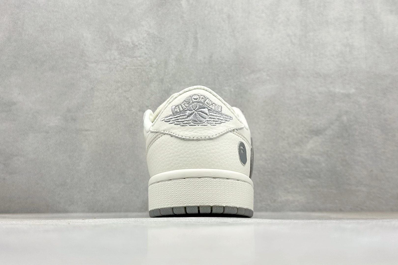 Travis Scott x Fragment Design x Jordan Air Jordan 1 Low SP Bape联名——“白深灰” DM7866-103