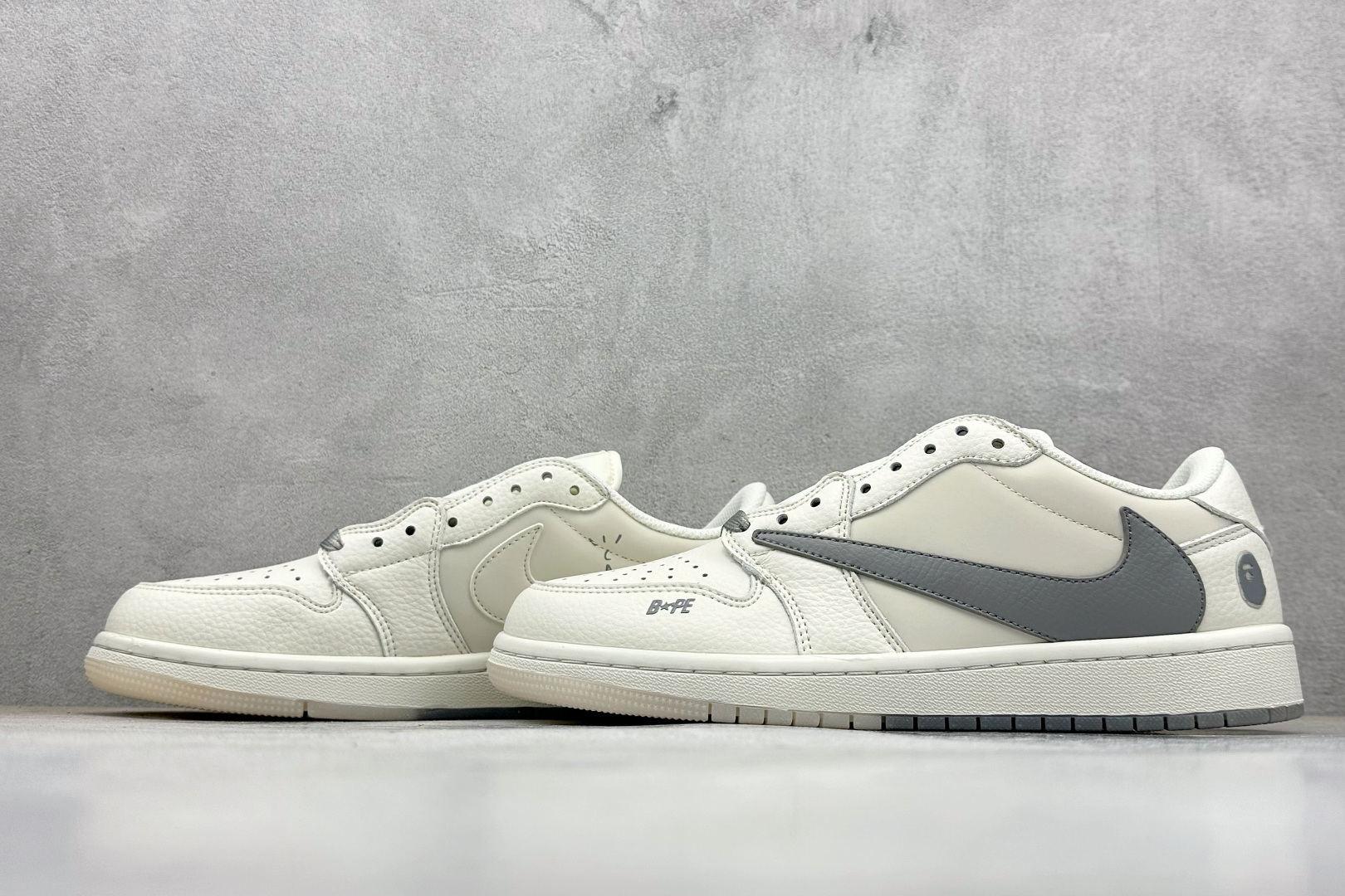Travis Scott x Fragment Design x Jordan Air Jordan 1 Low SP Bape联名——“白深灰” DM7866-103