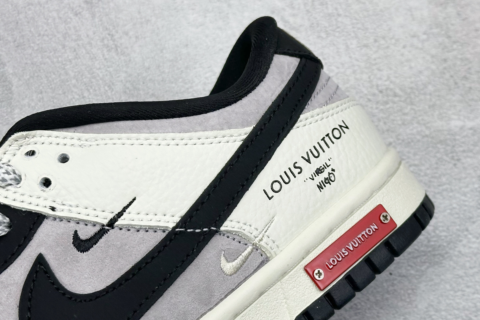 Nike SB Dunk Low“LV联名——白灰黑” 高端定制 低帮休闲板鞋 YF9511-904