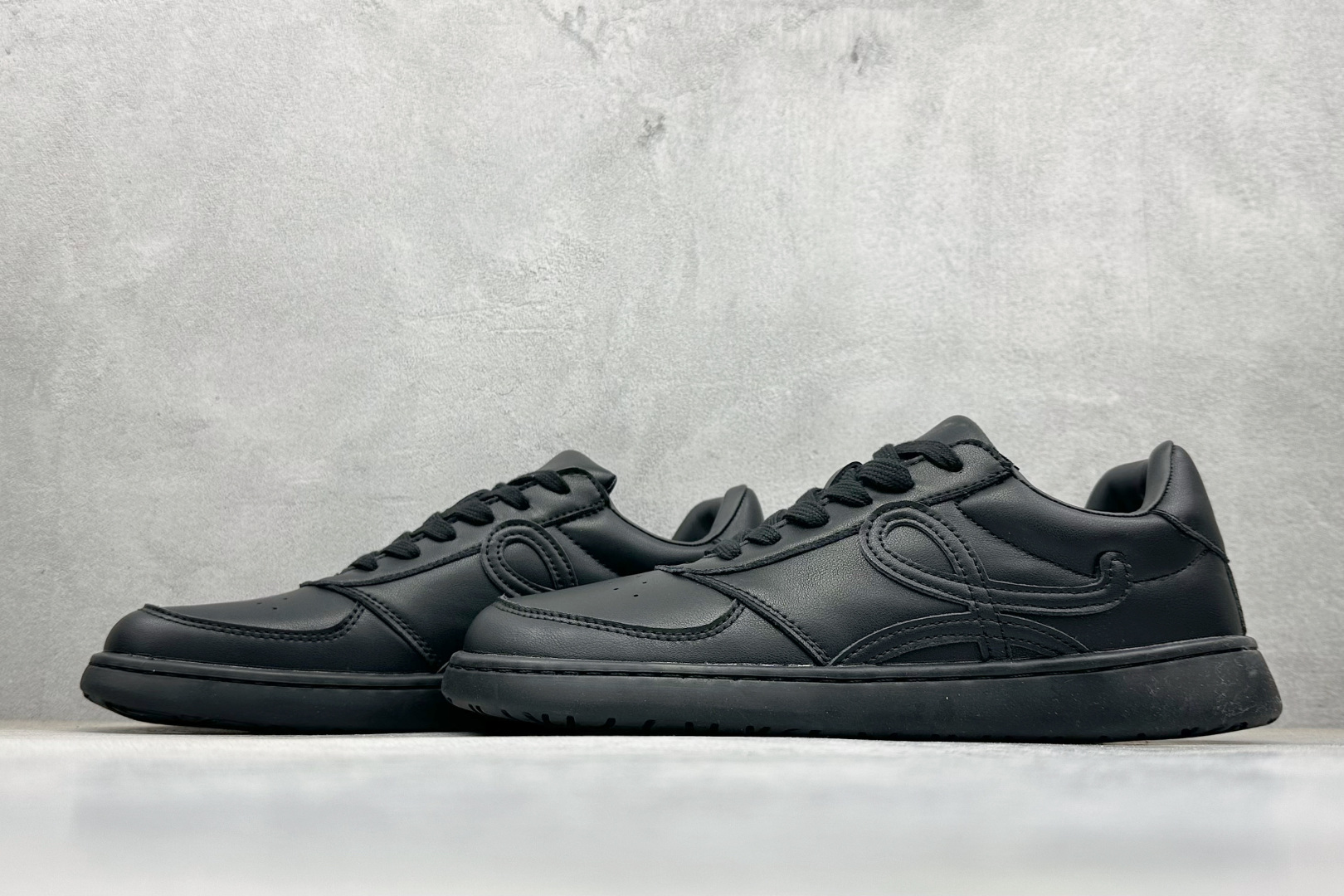 210 S版LOEWE罗意威 Jambo 牛皮革 圆头系带 低帮 板鞋 M816282XBN-1100