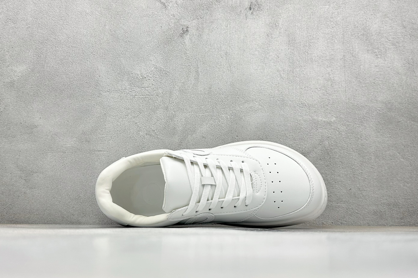 210 S版LOEWE罗意威 Jambo 牛皮革 圆头系带 低帮 板鞋 M816282XBN-2100-Chinese UA Cheap High Quatity Brand Clothes Bags handbags Sneakers wholesale wholesaler seller from China Factory suppliers Fashion Clothing Shoes best Quality Beautiful Price 210 S版LOEWE罗意威 Jambo 牛皮革 圆头系带 低帮 板鞋 M816282XBN-2100