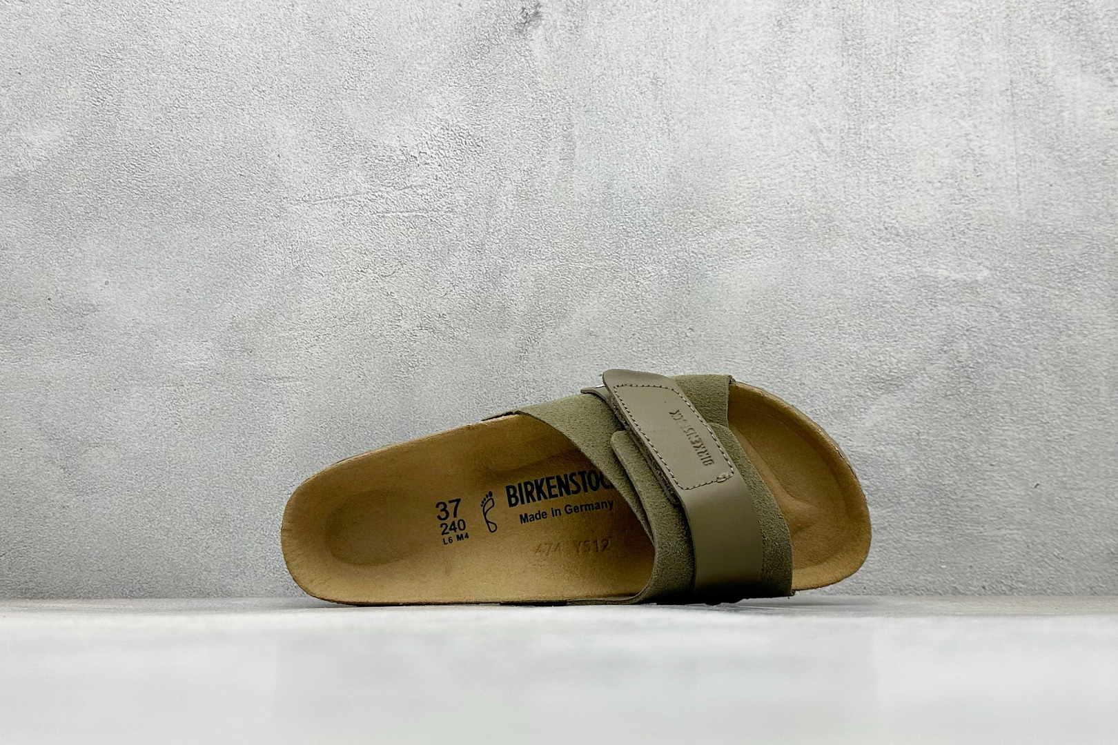 TG版博肯 Birkenstock Boston Suede 系列平底复古软木底休闲拖鞋 1028058-High Quatity Cheap Brand wholesale wholesaler seller Clothes Bags handbags Sneakers Top Fashion Clothing Shoes from China Factory Chinese suppliers best Quality Beautiful Price TG版博肯 Birkenstock Boston Suede 系列平底复古软木底休闲拖鞋 1028058