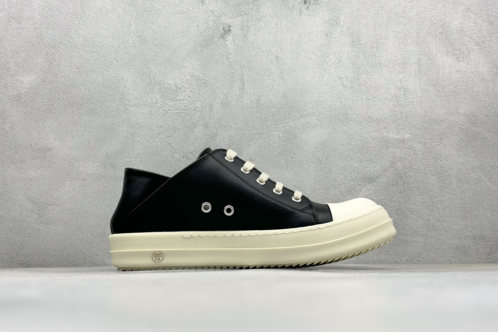 450 瑞克欧文斯Rick owens 主线 经典西瓜头 RO低帮皮面款 RUO2B897LPOLVS-Chinese UA Cheap High Quatity Brand Clothes Bags handbags Sneakers wholesale wholesaler seller from China Factory suppliers Fashion Clothing Shoes best Quality Beautiful Price 450 瑞克欧文斯Rick owens 主线 经典西瓜头 RO低帮皮面款 RUO2B897LPOLVS