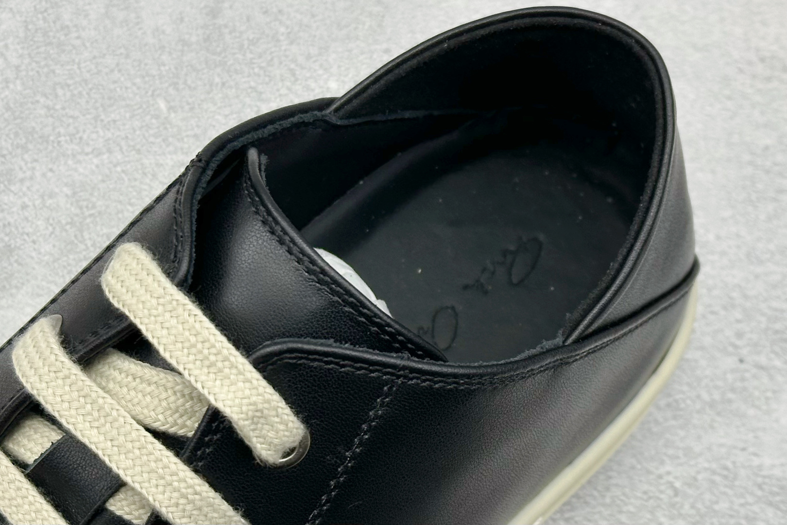 450 瑞克欧文斯Rick owens 主线 经典西瓜头 RO低帮皮面款 RUO2B897LPOLVS-Chinese UA Cheap High Quatity Brand Clothes Bags handbags Sneakers wholesale wholesaler seller from China Factory suppliers Fashion Clothing Shoes best Quality Beautiful Price 450 瑞克欧文斯Rick owens 主线 经典西瓜头 RO低帮皮面款 RUO2B897LPOLVS