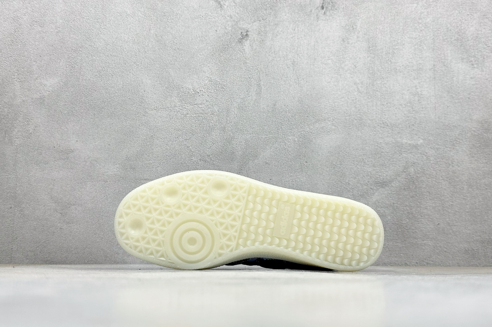 160 Adidas originals Samba Handball Spezial HQ5159-Chinese UA Cheap High Quatity Brand Clothes Bags handbags Sneakers wholesale wholesaler seller from China Factory suppliers Fashion Clothing Shoes best Quality Beautiful Price 160 Adidas originals Samba Handball Spezial HQ5159