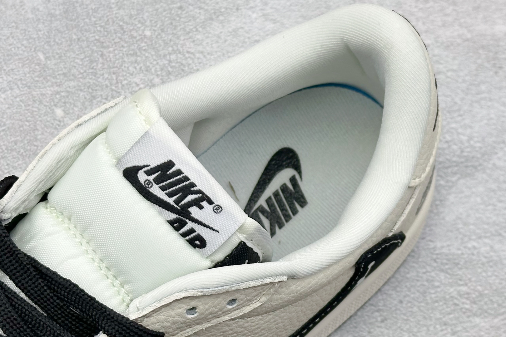 Nike Jordan Air Jordan 1 “NIKE联名——飞人米黑勾” 高端定制 乔丹低帮休闲板鞋 DD7866-105