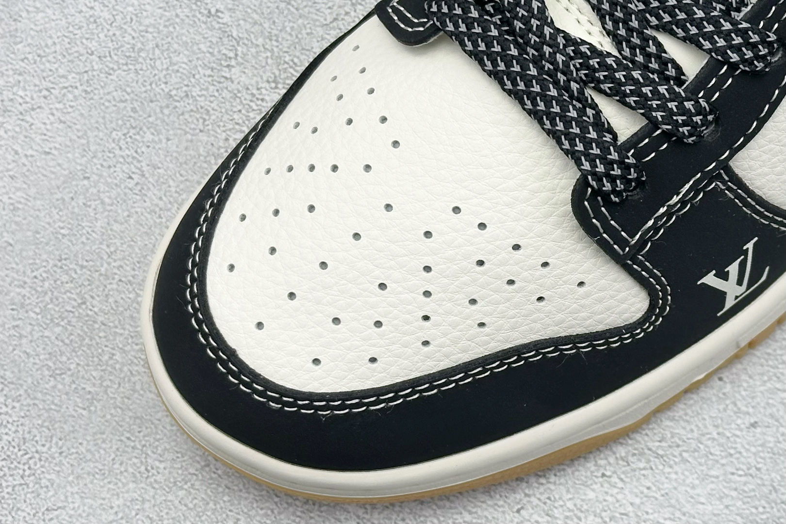 Nike SB Dunk Low LV联名 米黑篮生胶 周年高端定制 低帮休闲板鞋 JP1628-003