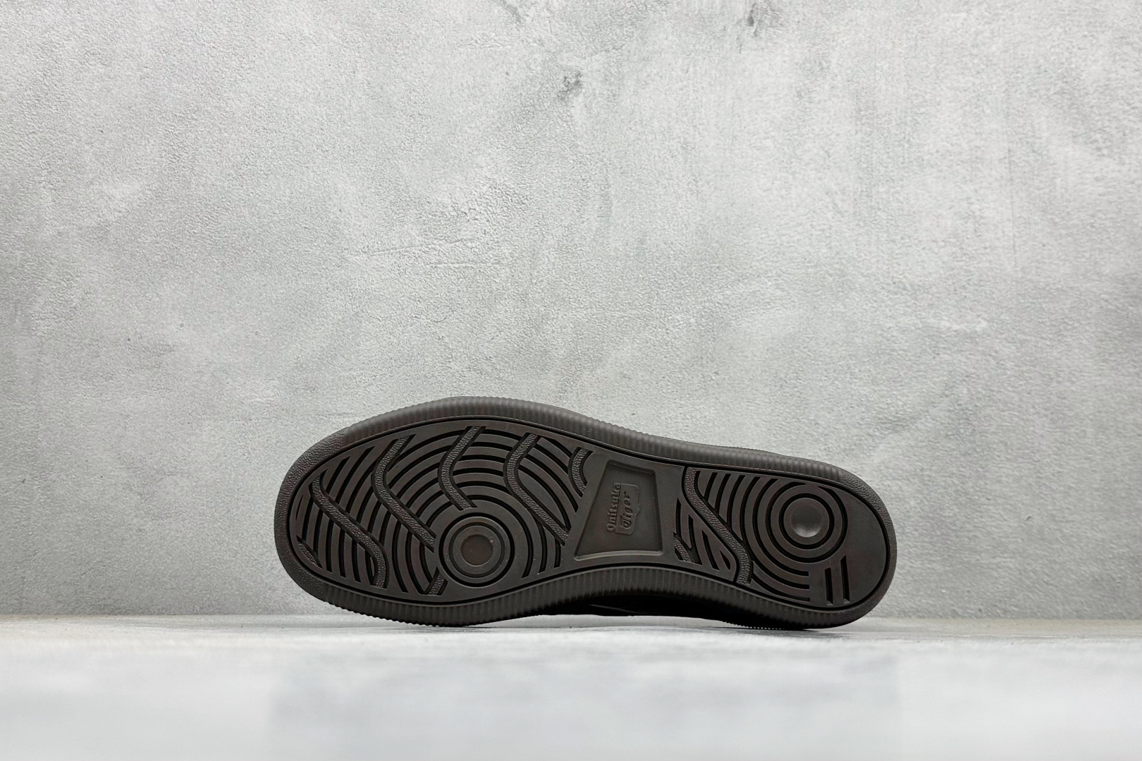 180 ASICS OnitsukaTiger/鬼塚虎 Tokuten Chunk 厚底休闲鞋 1183C426-700