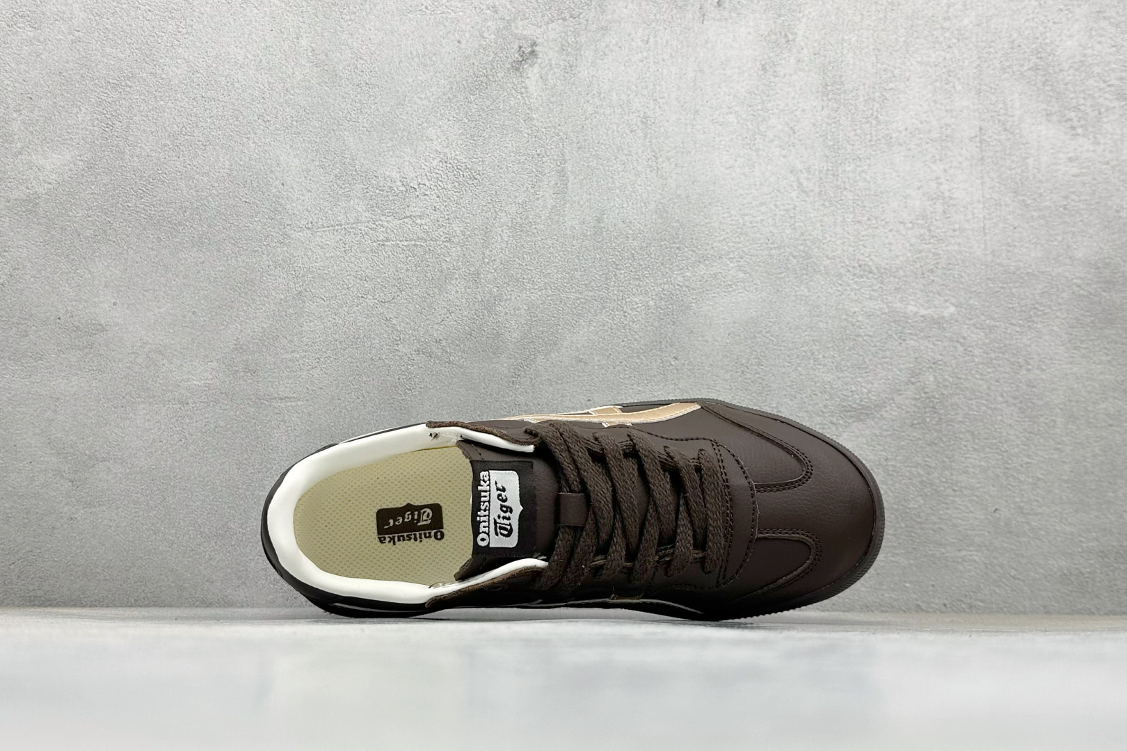 180 ASICS OnitsukaTiger/鬼塚虎 Tokuten Chunk 厚底休闲鞋 1183C426-700