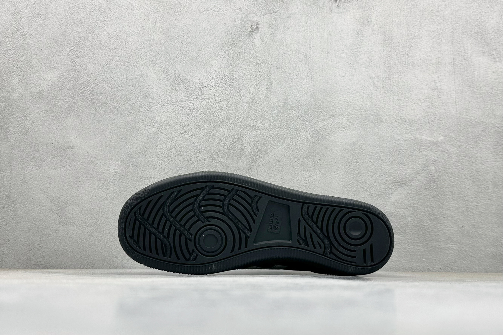 180 ASICS OnitsukaTiger/鬼塚虎 Tokuten Chunk 厚底休闲鞋 1183C426-300