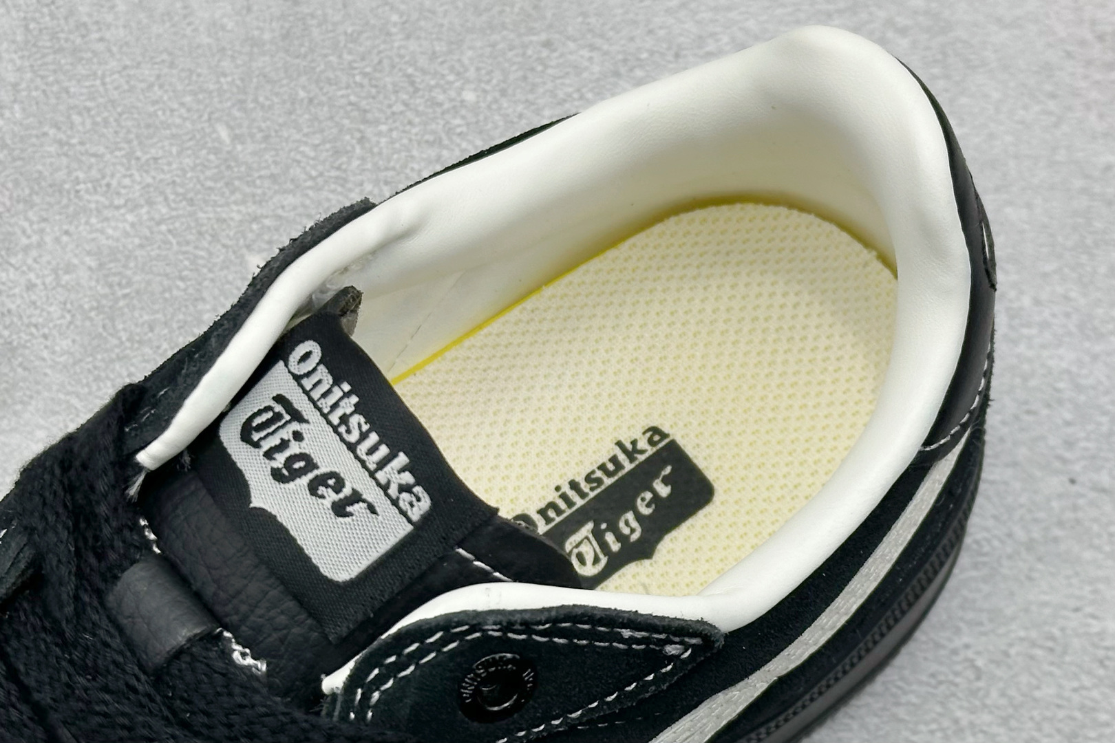 180 ASICS OnitsukaTiger/鬼塚虎 Tokuten Chunk 厚底休闲鞋 1183C426-300