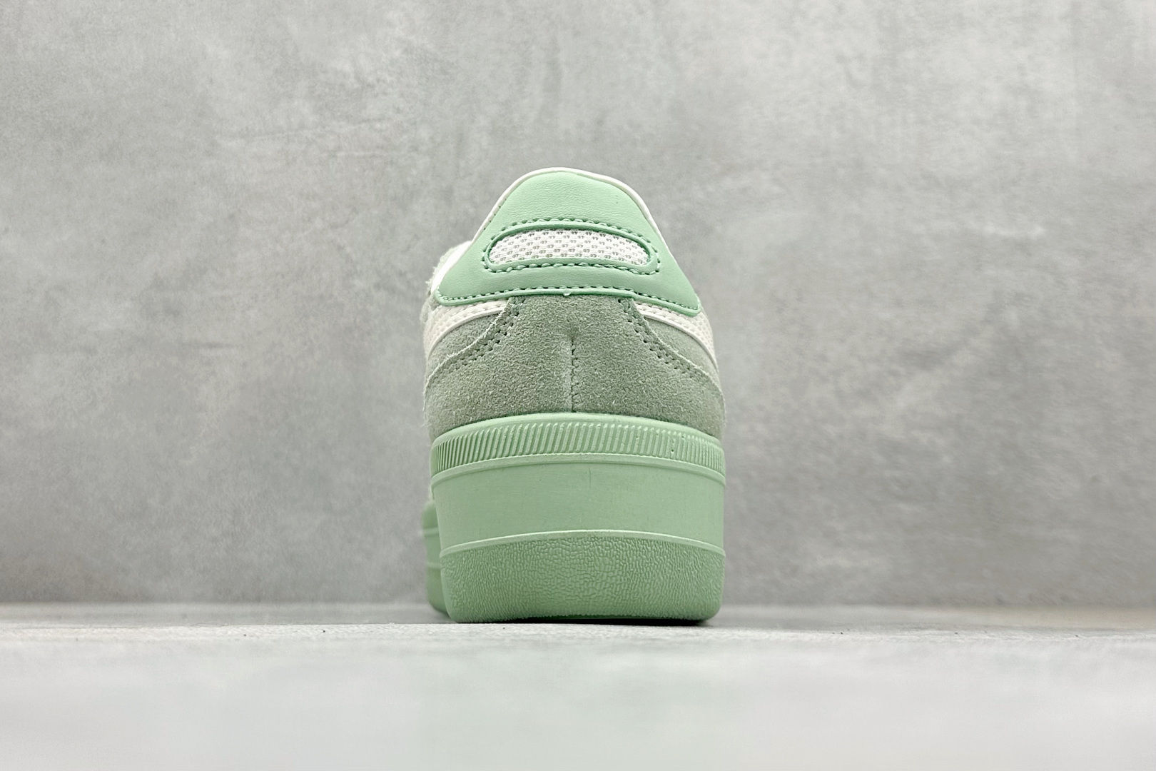 180 ASICS OnitsukaTiger/鬼塚虎 Tokuten Chunk 厚底休闲鞋 1183C561-001