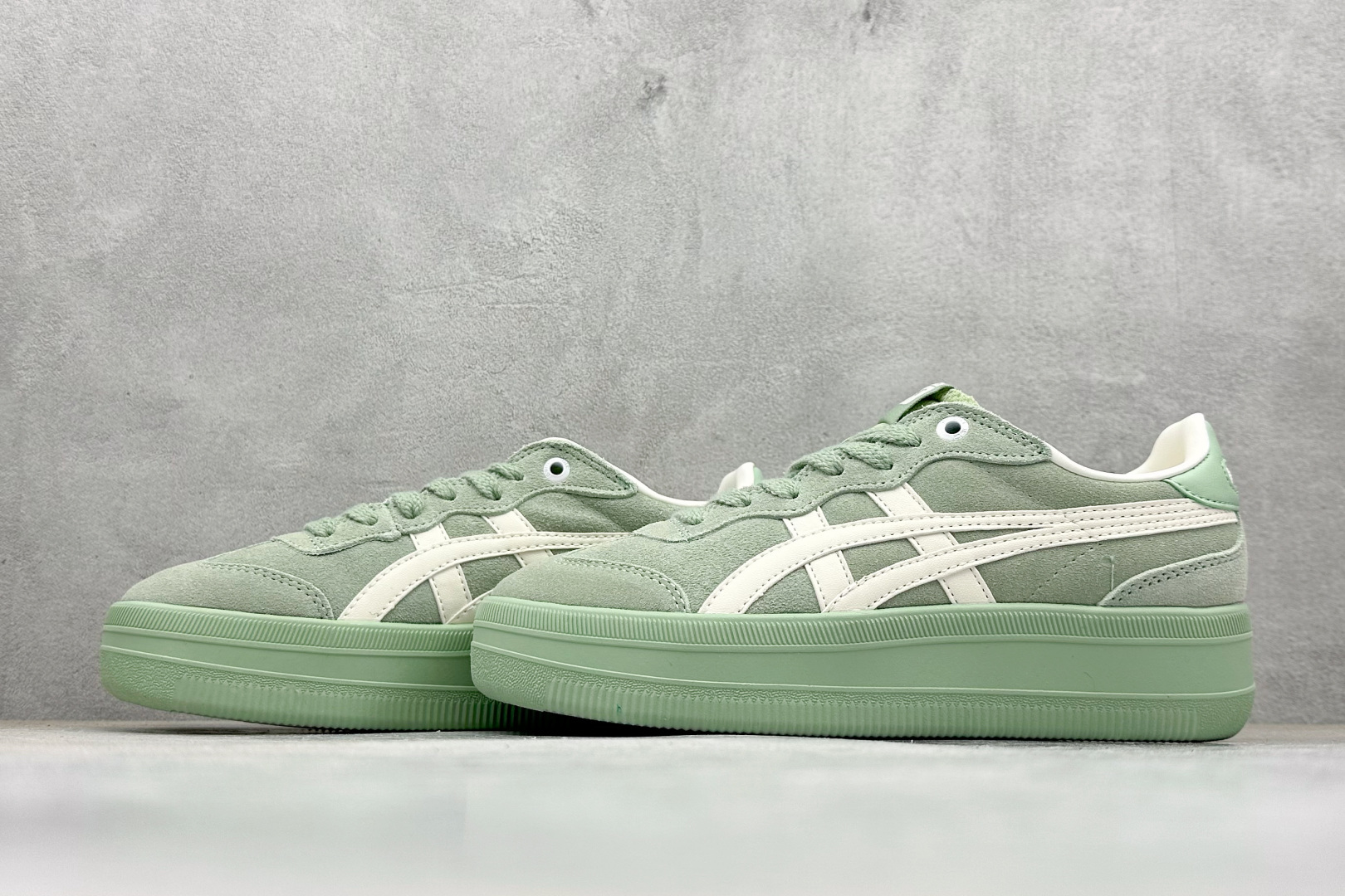 180 ASICS OnitsukaTiger/鬼塚虎 Tokuten Chunk 厚底休闲鞋 1183C561-001