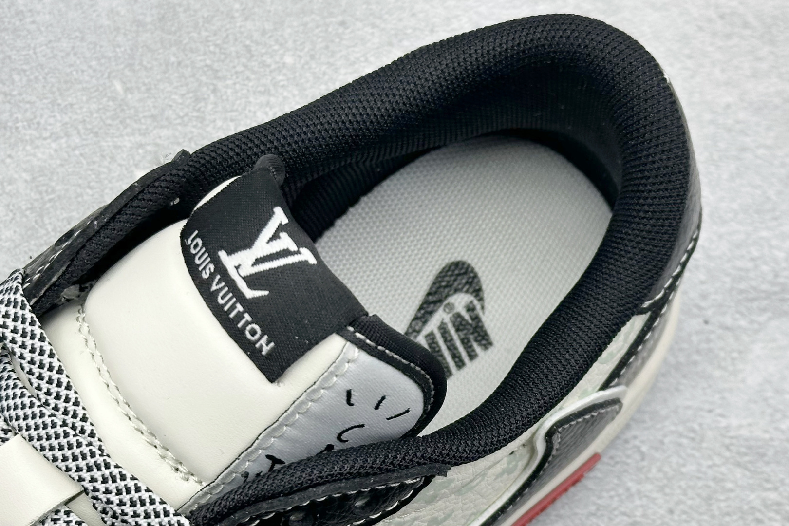 XC版Travis Scott x Fragment Design x Air Jordan 1 Low SP AJ1 乔1LV联名 双拼黑荔纹 低帮文化休闲板鞋 CX5050-Y31