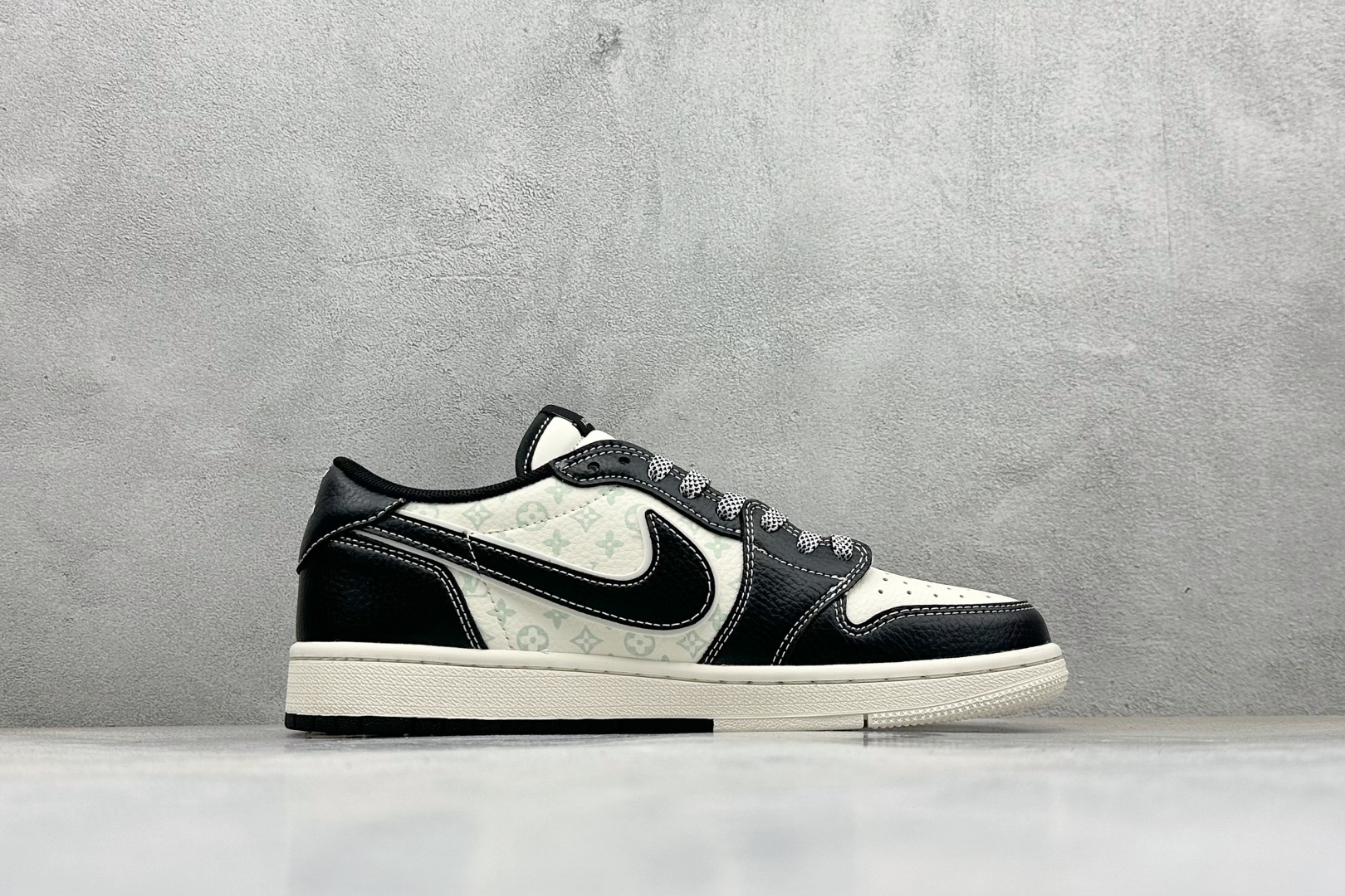 XC版Travis Scott x Fragment Design x Air Jordan 1 Low SP AJ1 乔1LV联名 双拼黑荔纹 低帮文化休闲板鞋 CX5050-Y31