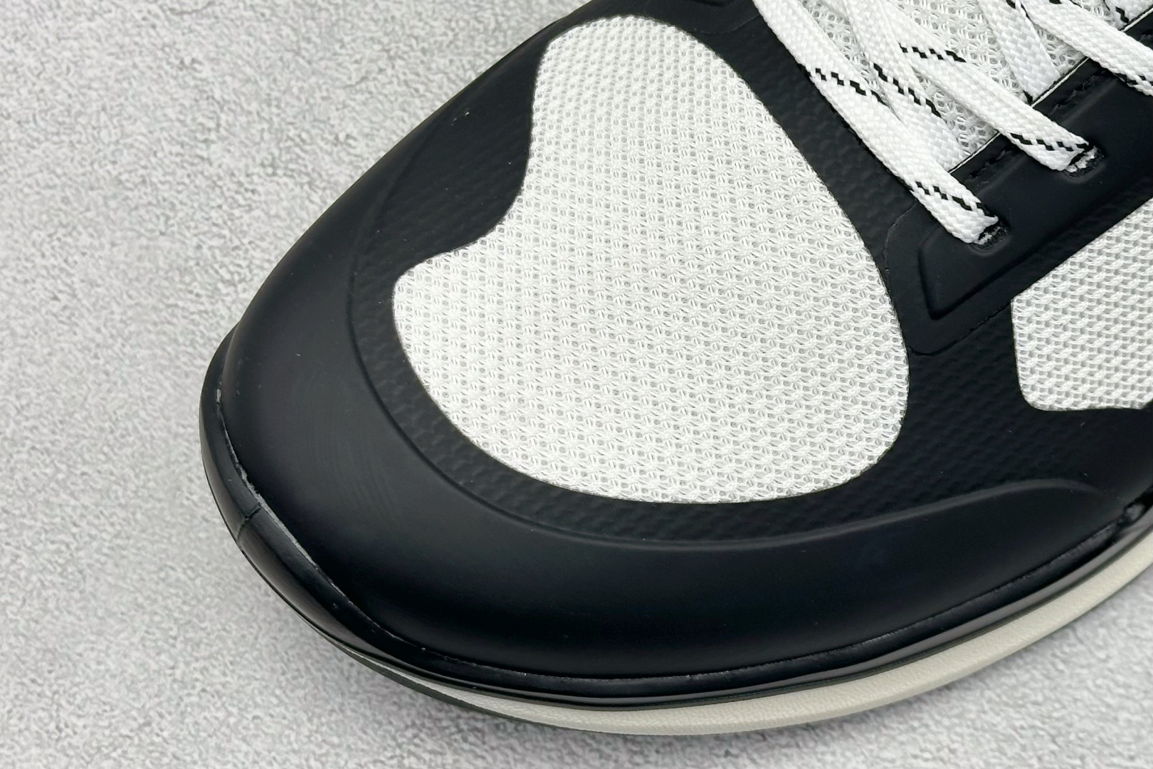 280 ECCO爱步休闲鞋 25年新款时尚经典百搭板鞋 875825 尺码：39-44 编码：39