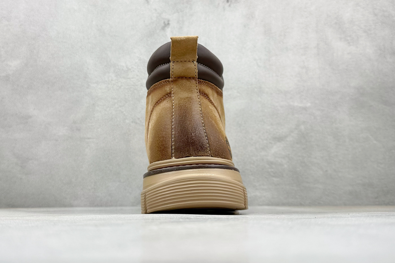 320 Timberland添柏岚/天伯伦 秋冬新品(毛绒内里保暖锁热)秋冬必备户外休闲大黄靴系列 TB10036-Chinese UA Cheap High Quatity Brand Clothes Bags handbags Sneakers wholesale wholesaler seller from China Factory suppliers Fashion Clothing Shoes best Quality Beautiful Price 320 Timberland添柏岚/天伯伦 秋冬新品(毛绒内里保暖锁热)秋冬必备户外休闲大黄靴系列 TB10036