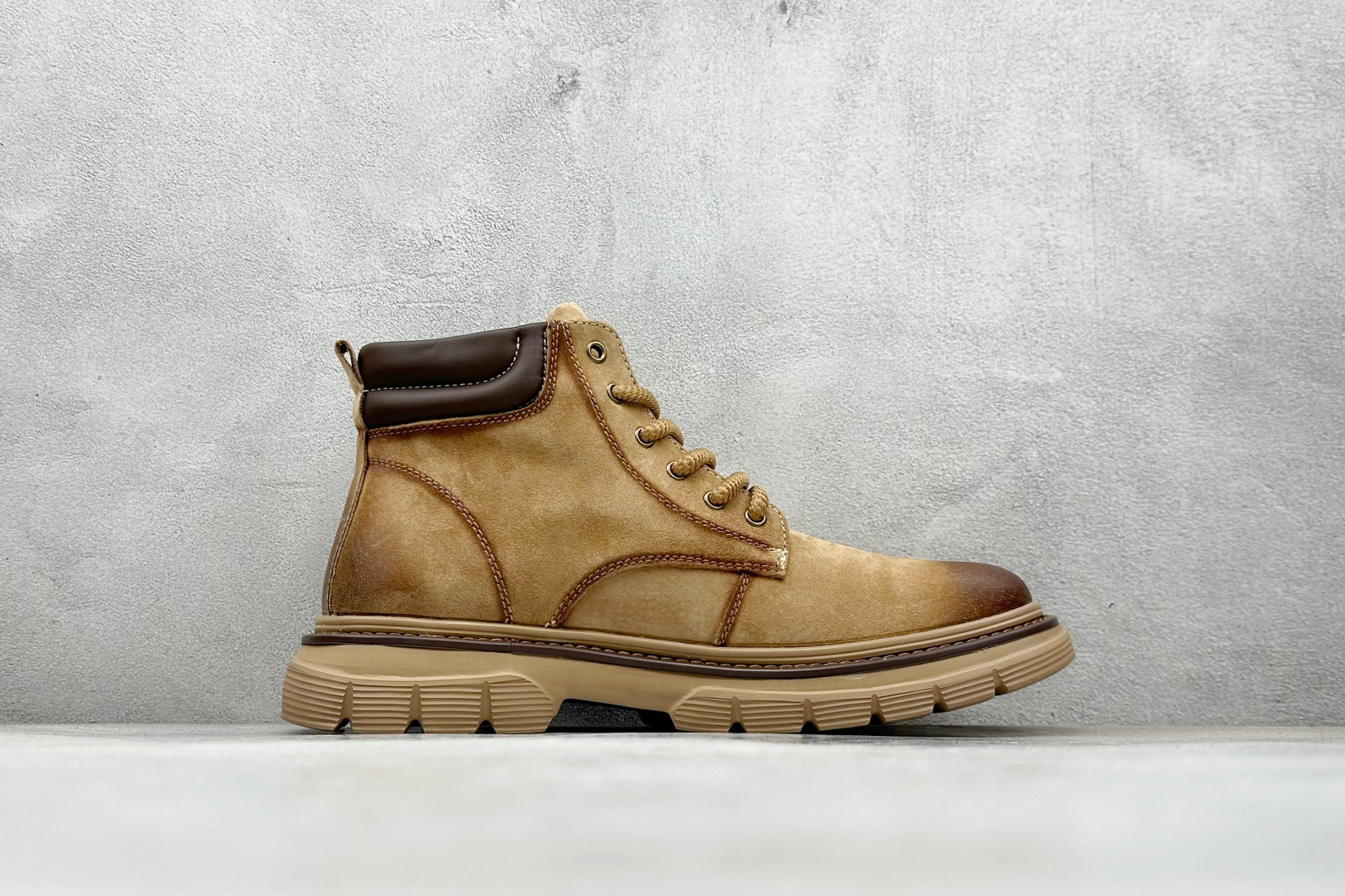 320 Timberland添柏岚/天伯伦 秋冬新品(毛绒内里保暖锁热)秋冬必备户外休闲大黄靴系列 TB10036-Chinese UA Cheap High Quatity Brand Clothes Bags handbags Sneakers wholesale wholesaler seller from China Factory suppliers Fashion Clothing Shoes best Quality Beautiful Price 320 Timberland添柏岚/天伯伦 秋冬新品(毛绒内里保暖锁热)秋冬必备户外休闲大黄靴系列 TB10036