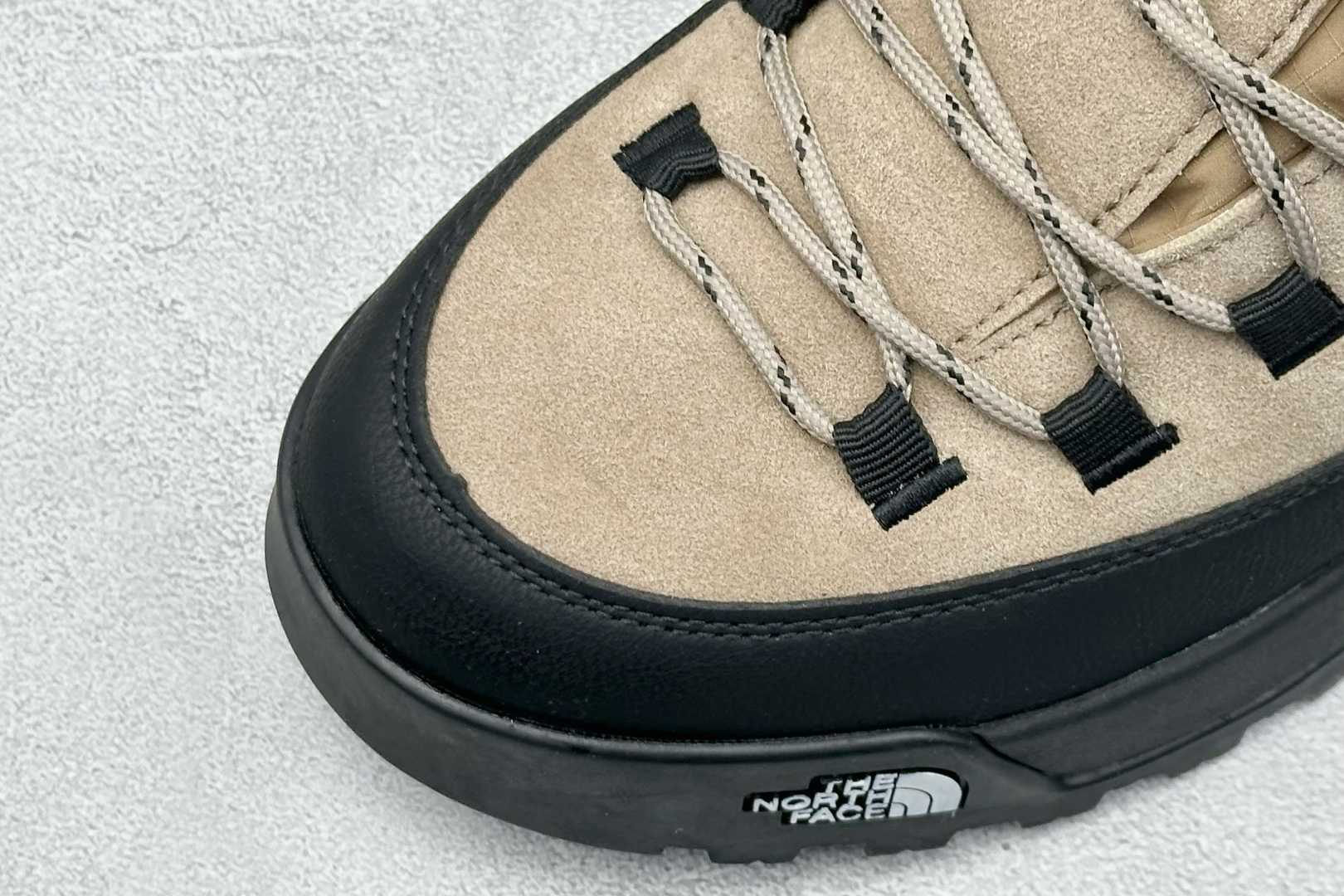 240 TheNorthFace 北面 中帮防泼水机能户外靴 NFOA8AD94QI-0A83