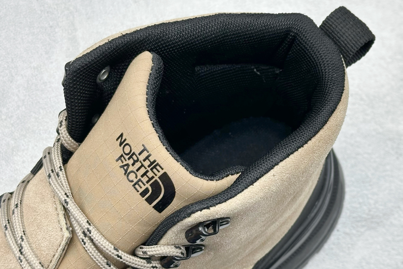 240 TheNorthFace 北面 中帮防泼水机能户外靴 NFOA8AD94QI-0A83