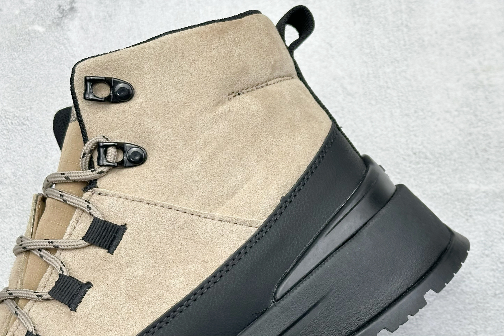 240 TheNorthFace 北面 中帮防泼水机能户外靴 NFOA8AD94QI-0A83