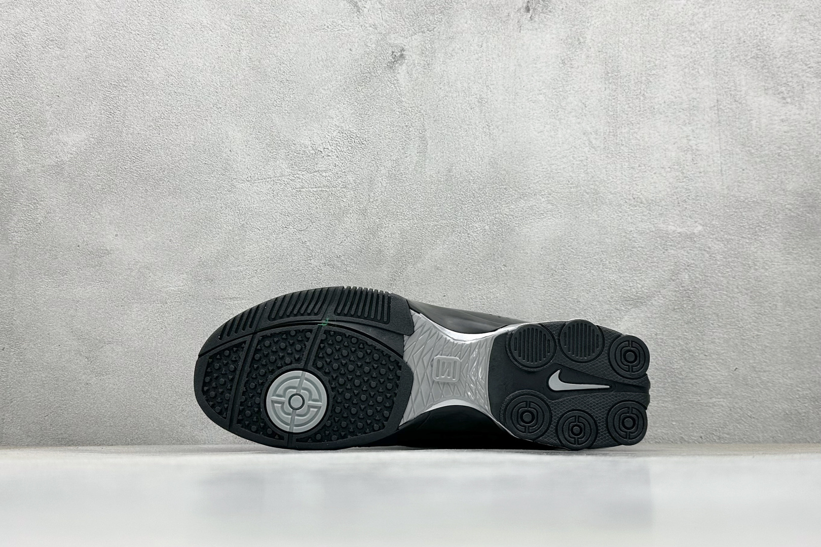 Nike Total 90 Shox Secutor Magia Sp 百搭舒适 耐磨气垫弹簧足球鞋 IM9326-001