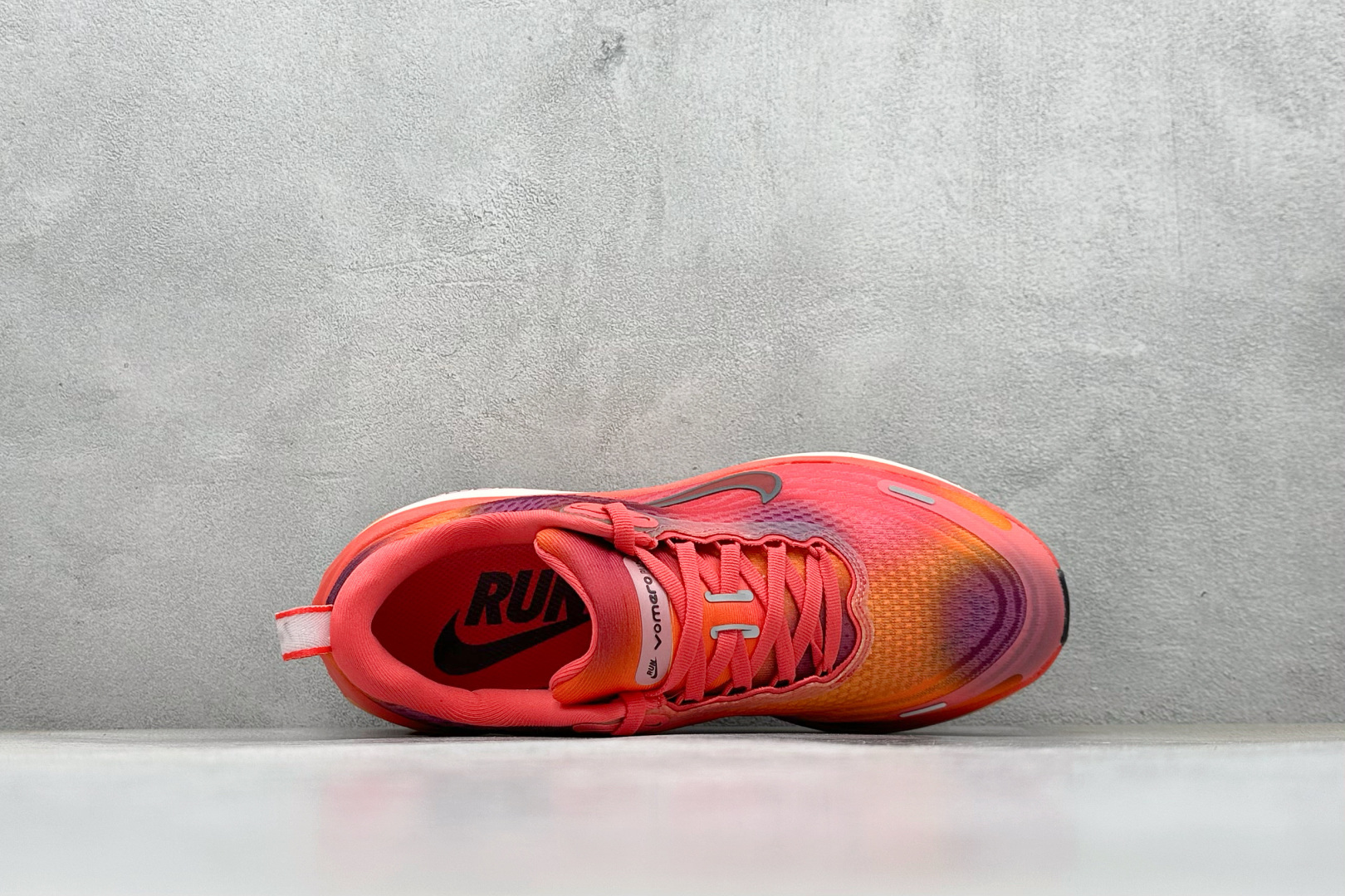 Nike Air Zoom Vomero Plus 耐克网面厚底气垫跑鞋 IH2091-800-莆田鞋,莆田鞋货源,高仿鞋,高仿鞋货源,安福档口,莆田高仿鞋,莆田鞋批发,高仿鞋批发,莆田高仿运动鞋,高仿运动鞋,莆田运动鞋 Nike Air Zoom Vomero Plus 耐克网面厚底气垫跑鞋 IH2091-800