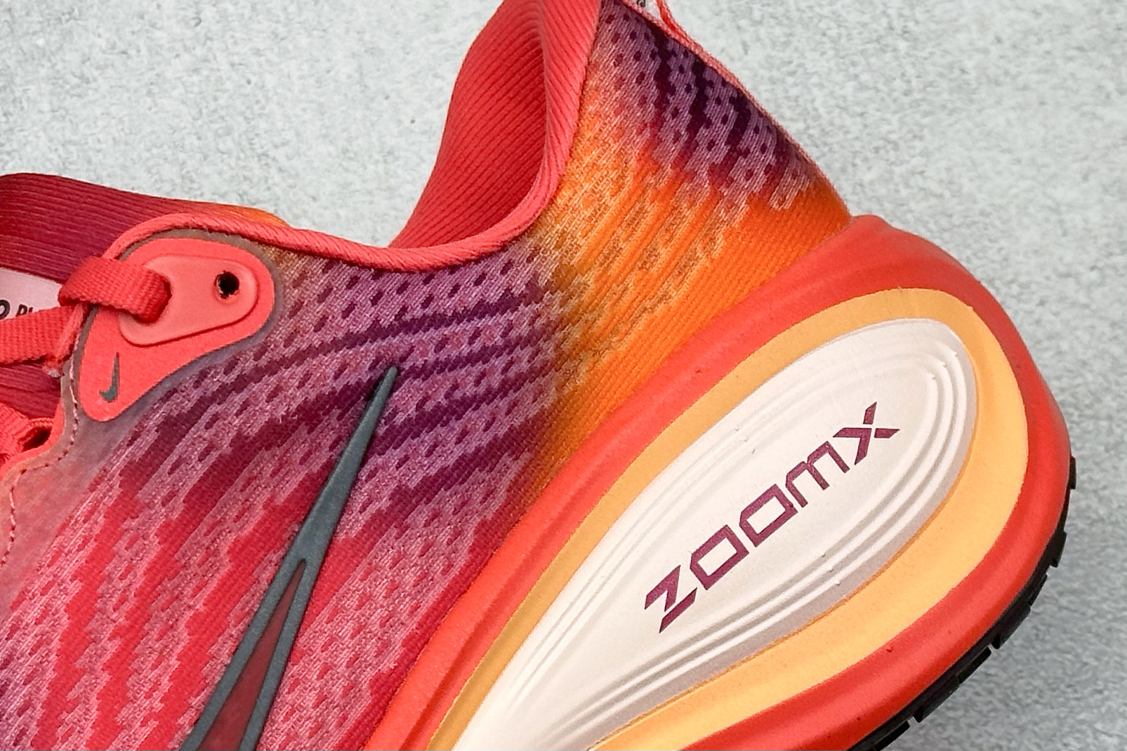 Nike Air Zoom Vomero Plus 耐克网面厚底气垫跑鞋 IH2091-800-莆田鞋,莆田鞋货源,高仿鞋,高仿鞋货源,安福档口,莆田高仿鞋,莆田鞋批发,高仿鞋批发,莆田高仿运动鞋,高仿运动鞋,莆田运动鞋 Nike Air Zoom Vomero Plus 耐克网面厚底气垫跑鞋 IH2091-800