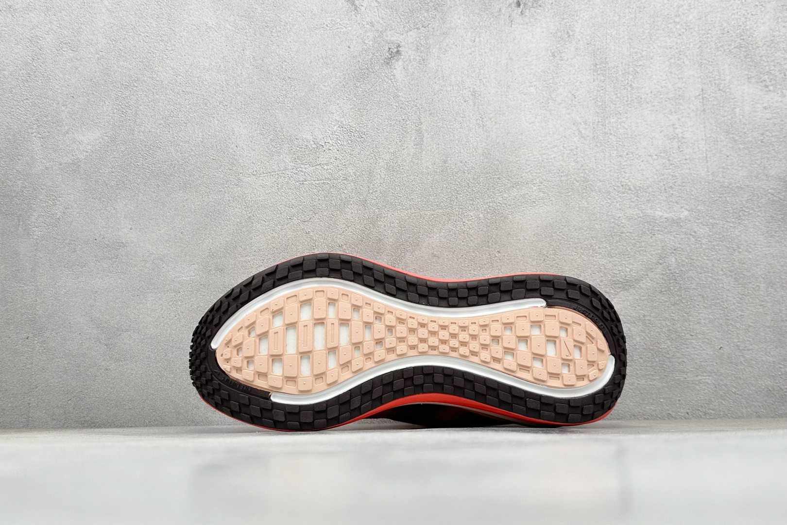 Nike Air Zoom Vomero Plus 耐克网面厚底气垫跑鞋 IH2091-800-莆田鞋,莆田鞋货源,高仿鞋,高仿鞋货源,安福档口,莆田高仿鞋,莆田鞋批发,高仿鞋批发,莆田高仿运动鞋,高仿运动鞋,莆田运动鞋 Nike Air Zoom Vomero Plus 耐克网面厚底气垫跑鞋 IH2091-800