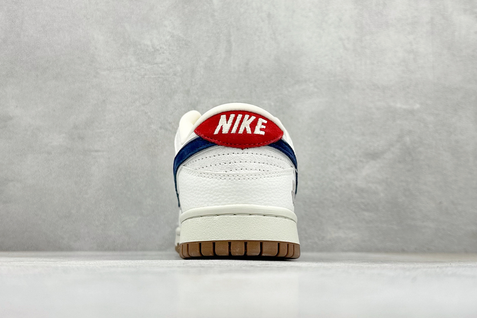 Nike SB Dunk Low LV联名 白棕 高端定制 低帮休闲板鞋 YF9511-907