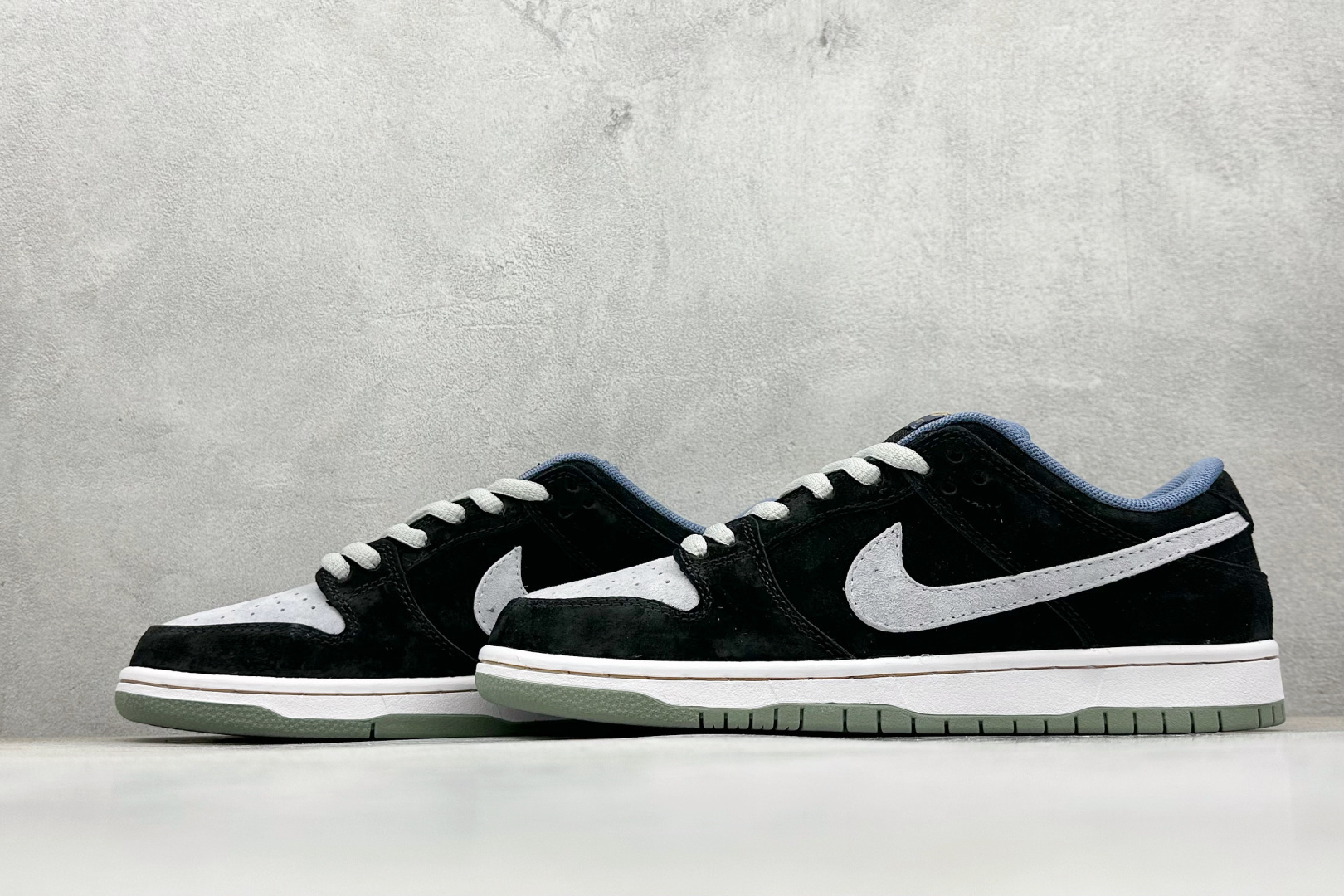 Nike Dunk SB “DARK SMOKE GREY” 玖制 影子灰 雾霾 黑灰 HF3063-002-莆田鞋,莆田鞋货源,高仿鞋,高仿鞋货源,安福档口,莆田高仿鞋,莆田鞋批发,高仿鞋批发,莆田高仿运动鞋,高仿运动鞋,莆田运动鞋 Nike Dunk SB “DARK SMOKE GREY” 玖制 影子灰 雾霾 黑灰 HF3063-002