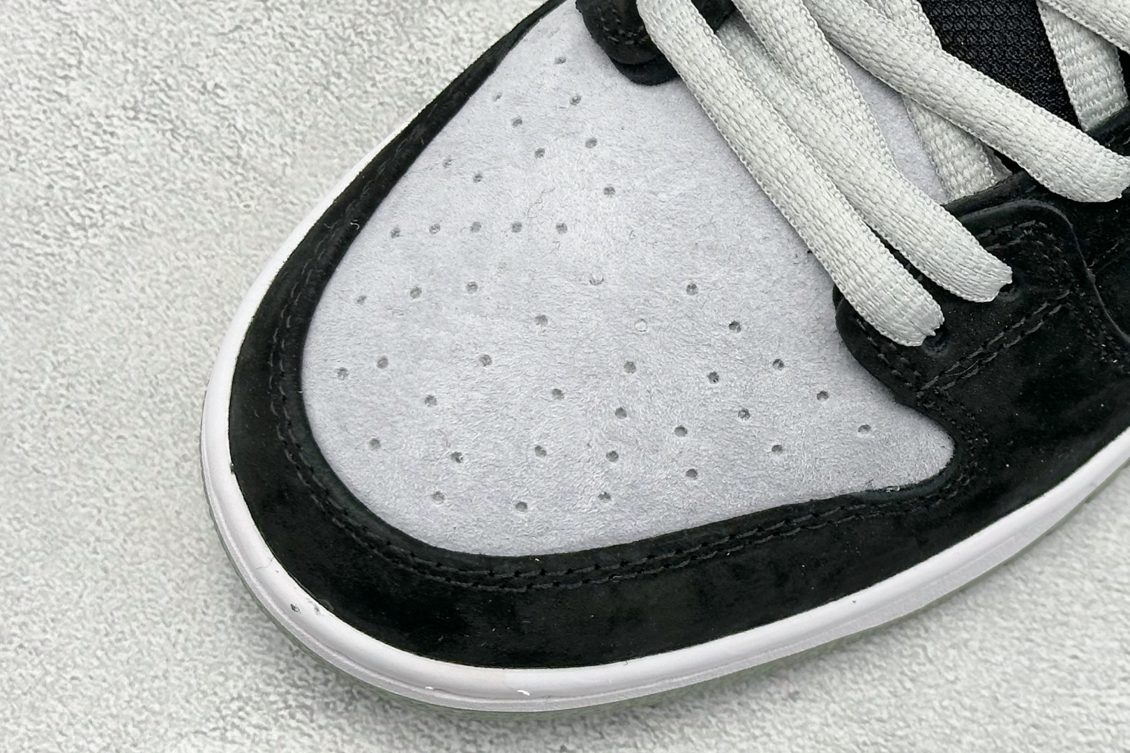 Nike Dunk SB “DARK SMOKE GREY” 玖制 影子灰 雾霾 黑灰 HF3063-002-莆田鞋,莆田鞋货源,高仿鞋,高仿鞋货源,安福档口,莆田高仿鞋,莆田鞋批发,高仿鞋批发,莆田高仿运动鞋,高仿运动鞋,莆田运动鞋 Nike Dunk SB “DARK SMOKE GREY” 玖制 影子灰 雾霾 黑灰 HF3063-002