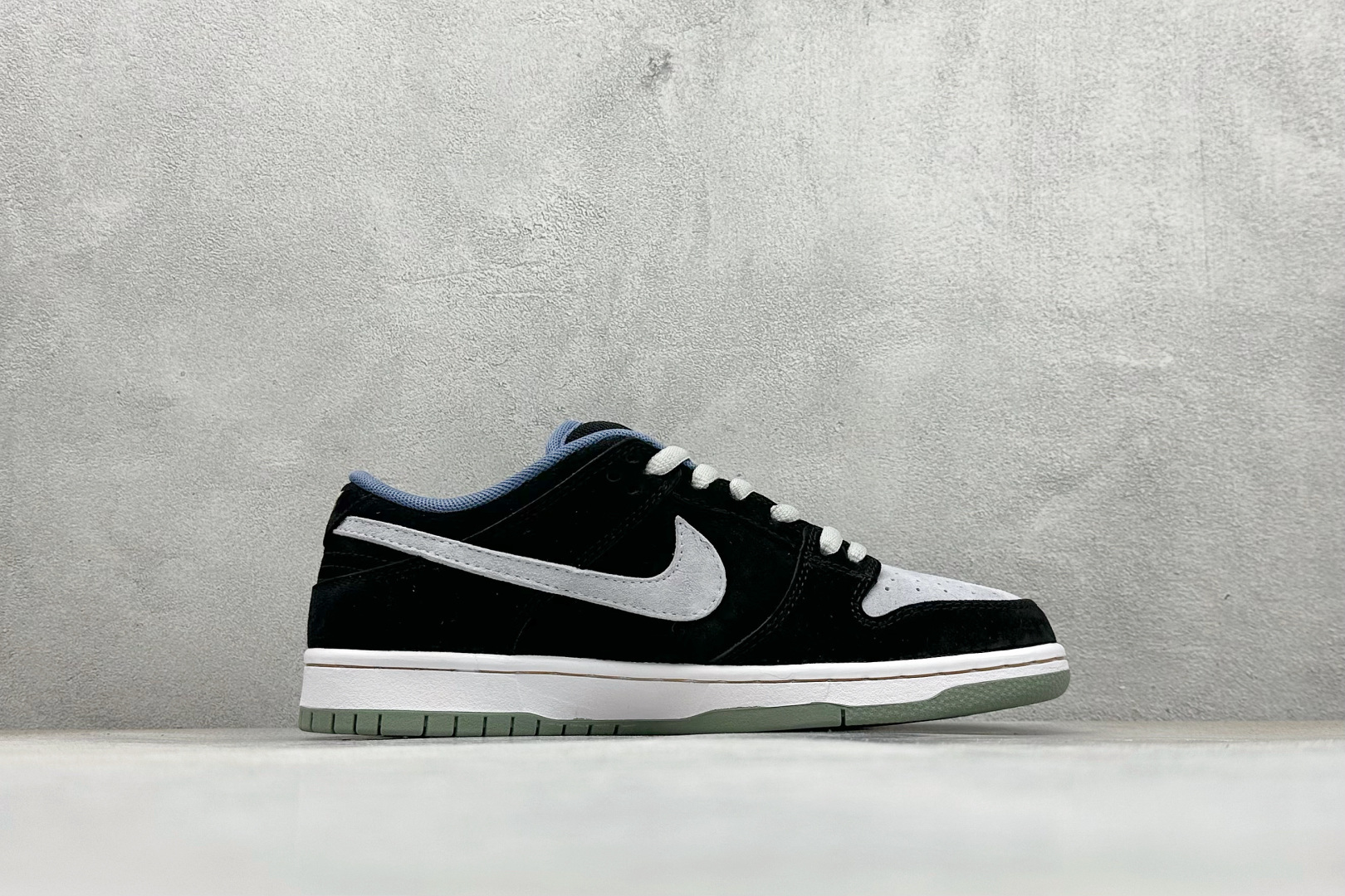 Nike Dunk SB “DARK SMOKE GREY” 玖制 影子灰 雾霾 黑灰 HF3063-002-莆田鞋,莆田鞋货源,高仿鞋,高仿鞋货源,安福档口,莆田高仿鞋,莆田鞋批发,高仿鞋批发,莆田高仿运动鞋,高仿运动鞋,莆田运动鞋 Nike Dunk SB “DARK SMOKE GREY” 玖制 影子灰 雾霾 黑灰 HF3063-002