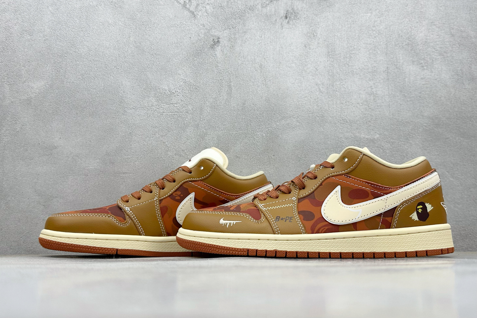 280 XC版Nike Jordan Air Jordan 1“Bape联名——古铜褐” 高端定制 低帮 复古 减震 防滑 耐磨 篮球鞋 QG1988-014