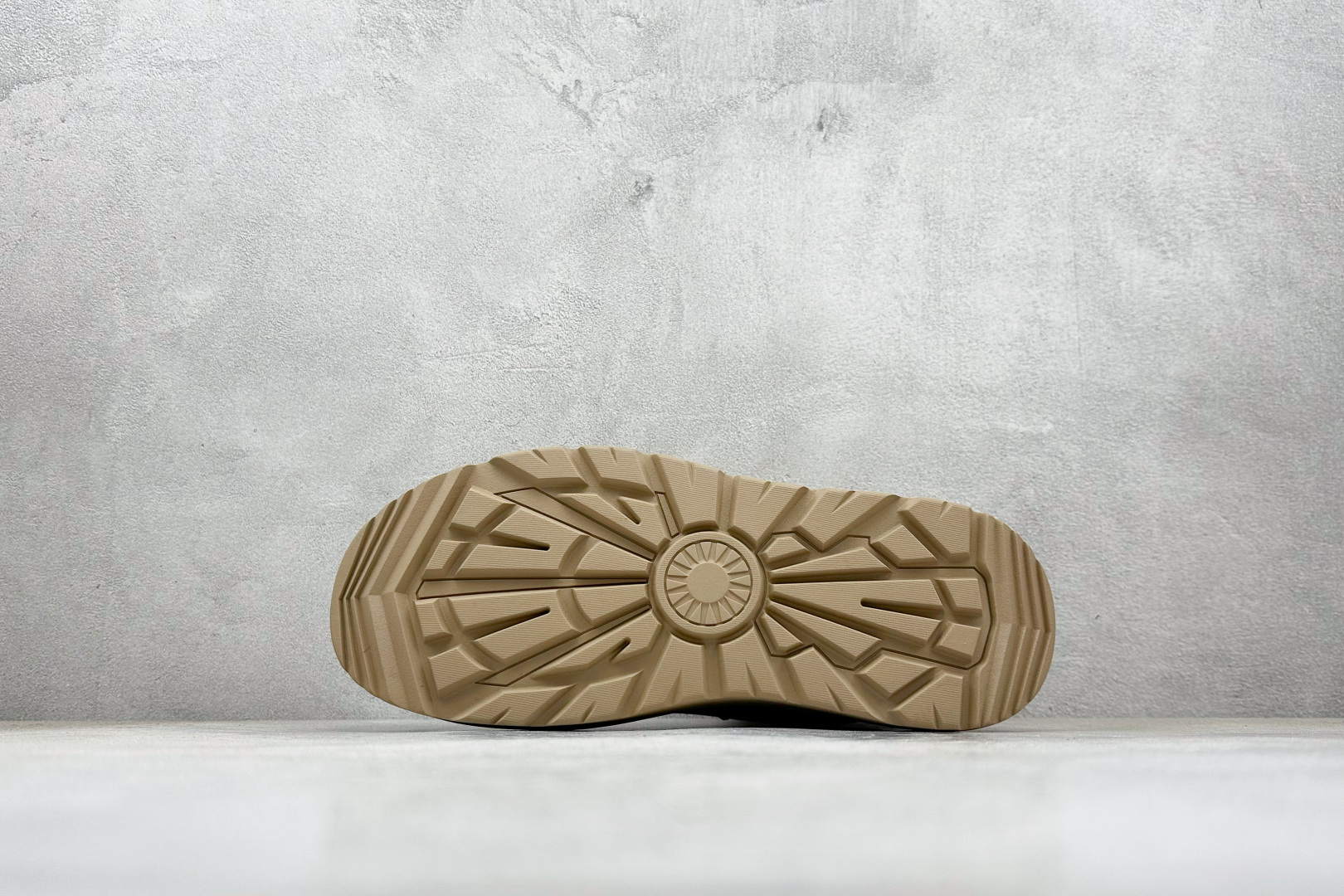 280 UGG Tasman Weather Hybrid 塔斯曼混合系列轻量休闲鞋 U6339M