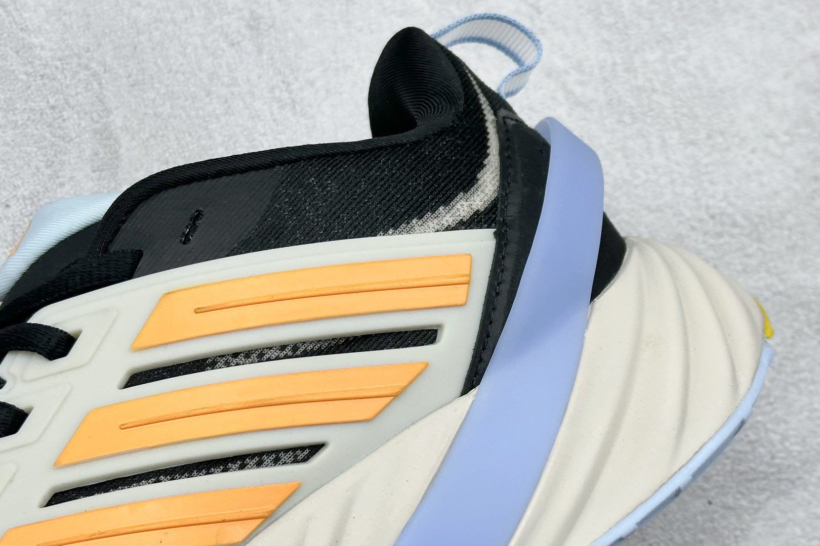 Adidas ADIPURE GLIDE 减震防滑耐磨透气低帮跑步鞋 JQ9450