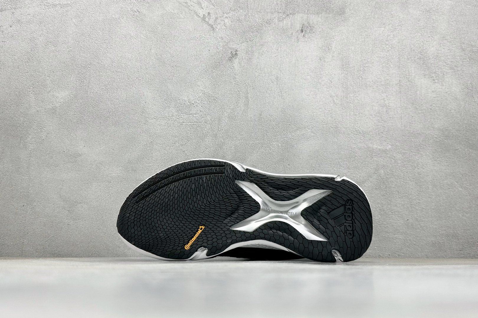 Adidas ALPHABOUNCE INSTINCT M 阿尔法跑鞋 保暖弹力透气贾卡鞋面 EE4161