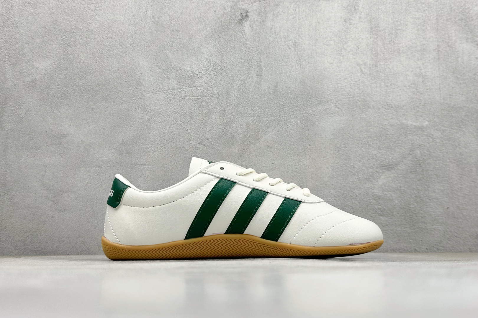 150 Adidas Grand Court 阿迪舒适百搭时尚简约低帮网球鞋 JQ9690-Chinese UA Cheap High Quatity Brand Clothes Bags handbags Sneakers wholesale wholesaler seller from China Factory suppliers Fashion Clothing Shoes best Quality Beautiful Price 150 Adidas Grand Court 阿迪舒适百搭时尚简约低帮网球鞋 JQ9690