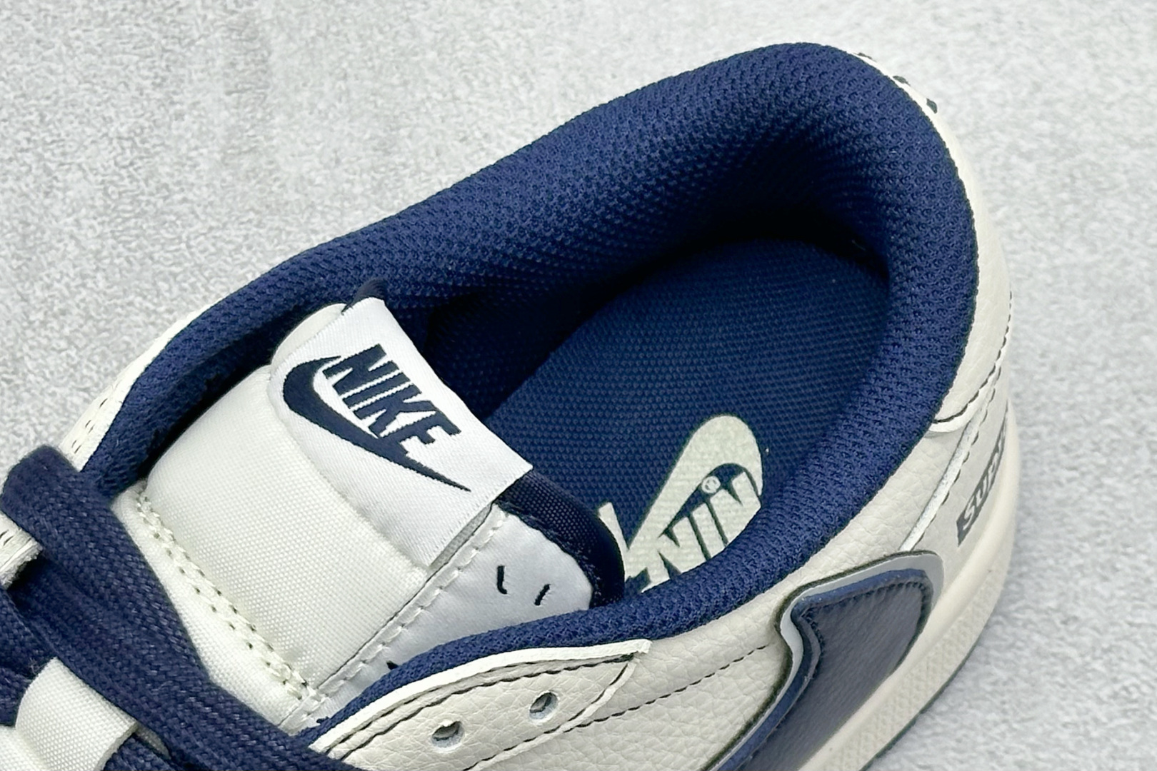 Travis Scott x Fragment Design x Air Jordan 1 Low SP AJ1 乔1联名 午夜蓝 低帮文化休闲板鞋 XX3168-217-莆田鞋,莆田鞋货源,高仿鞋,高仿鞋货源,安福档口,莆田高仿鞋,莆田鞋批发,高仿鞋批发,莆田高仿运动鞋,高仿运动鞋,莆田运动鞋 Travis Scott x Fragment Design x Air Jordan 1 Low SP AJ1 乔1联名 午夜蓝 低帮文化休闲板鞋 XX3168-217